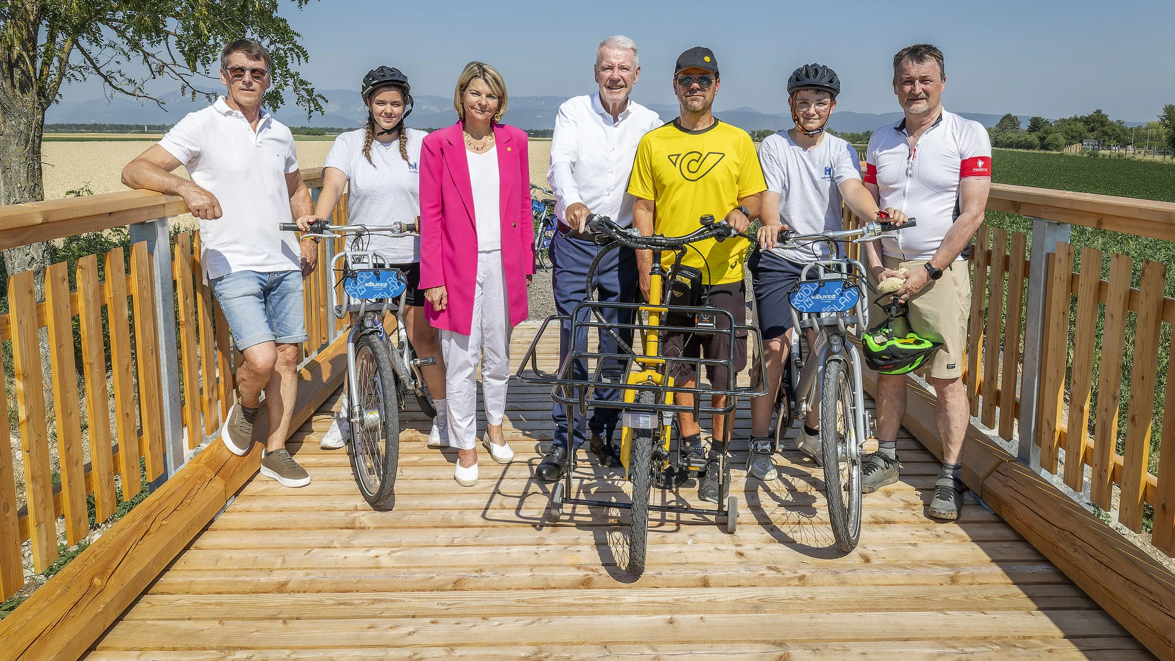 Heute.at - Schüler bauen neue Radbrücke in Wiener Neustadt