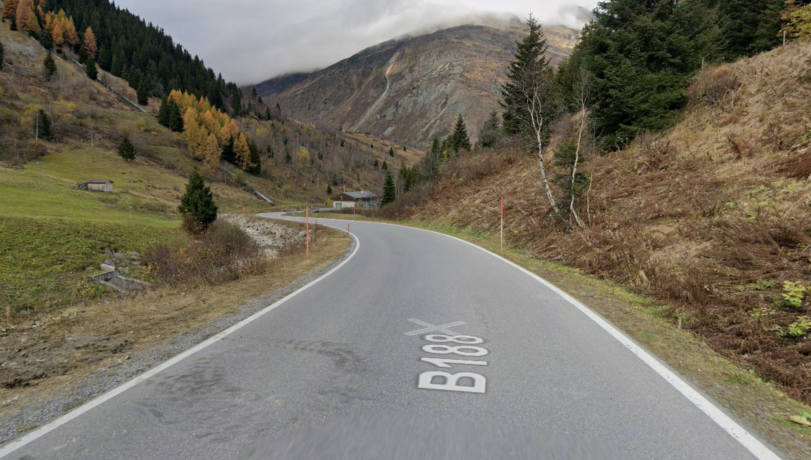 Der Vorfall ereignete sich am 28. Juli gegen 15.25 Uhr auf der Silvretta Hochalpenstraße im Gemeindegebiet von Galtür. 