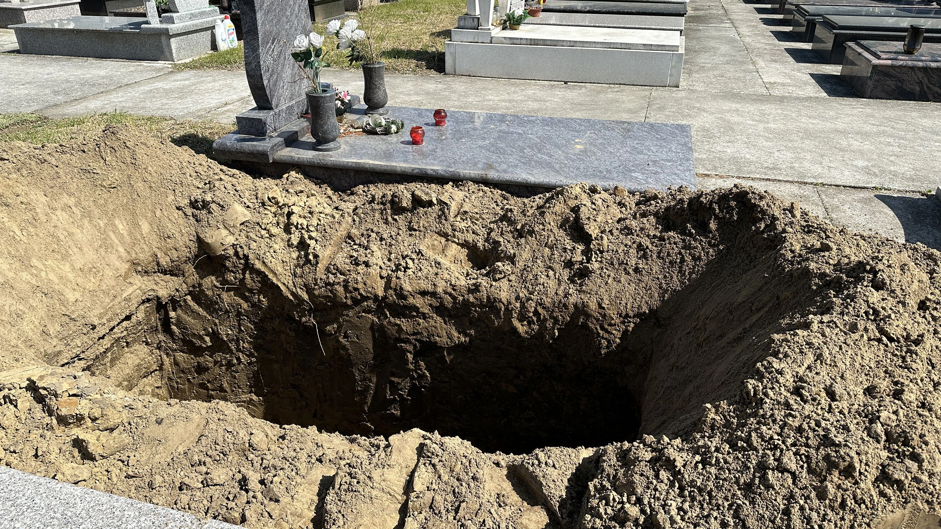 Heute.at - Gehalt am Friedhof – Was Totengräber wirklich verdienen