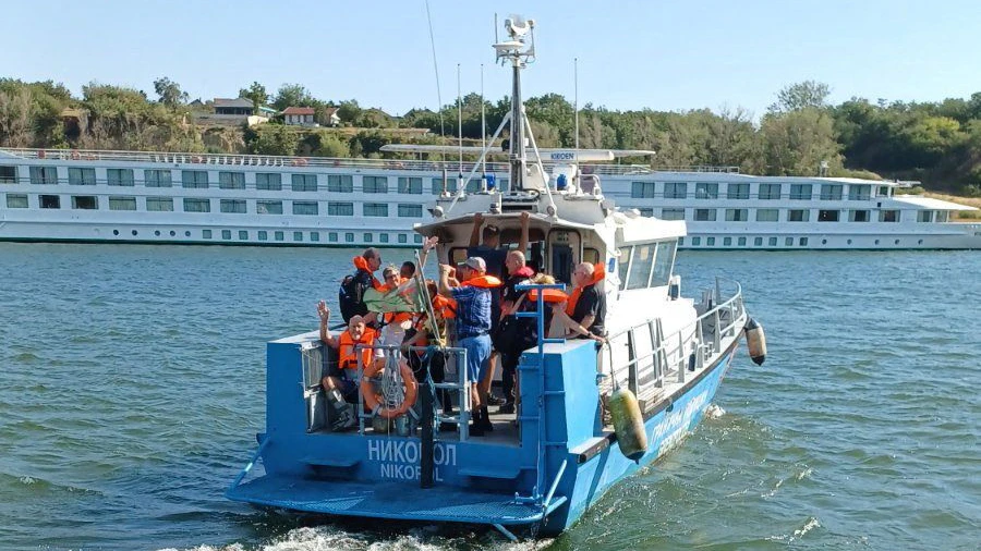 Heute.at - Drama auf Donau! Kreuzfahrtschiff muss evakuiert werden