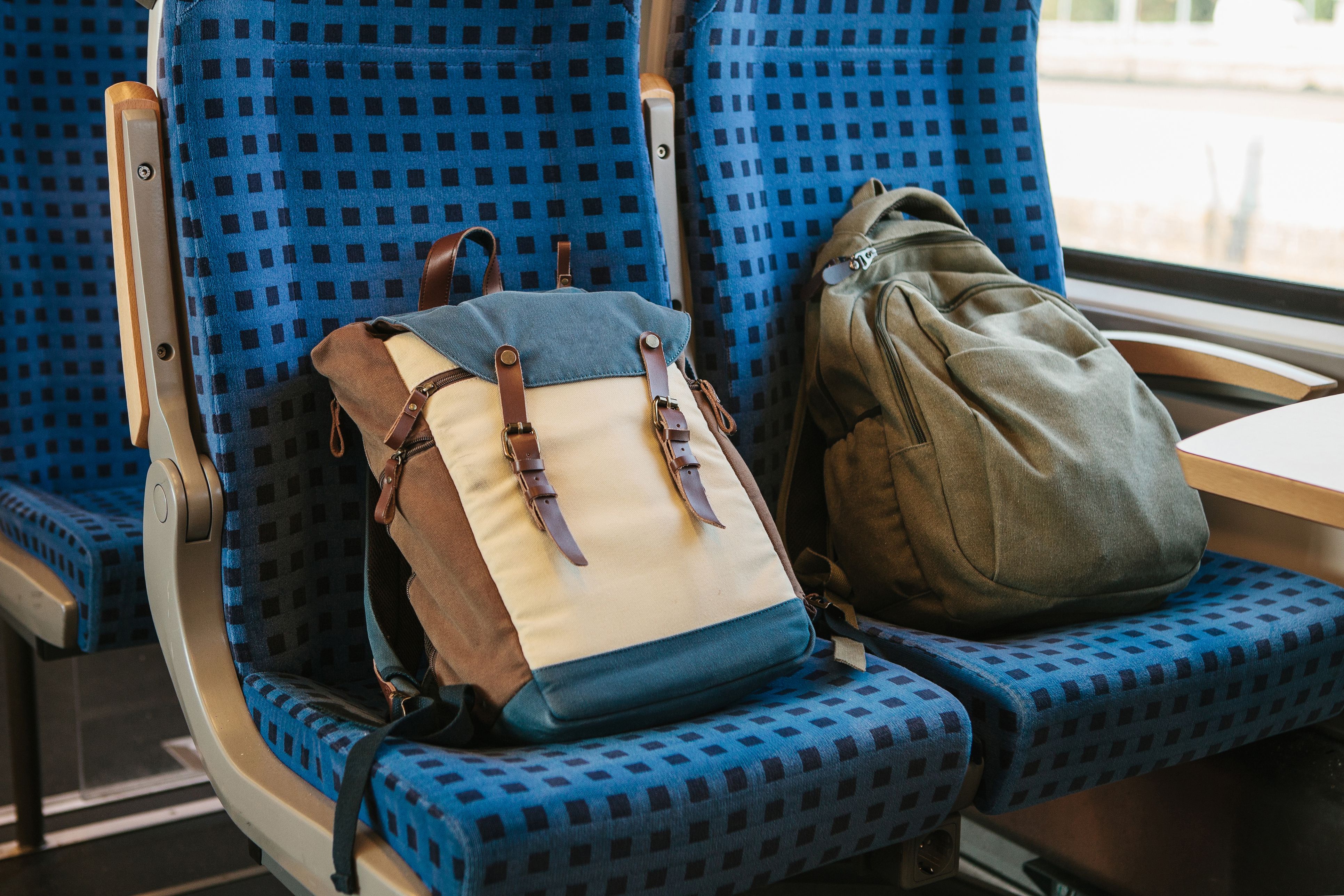 Heute.at - Niederländische Bahn will Gepäck auf Sitzen verbieten