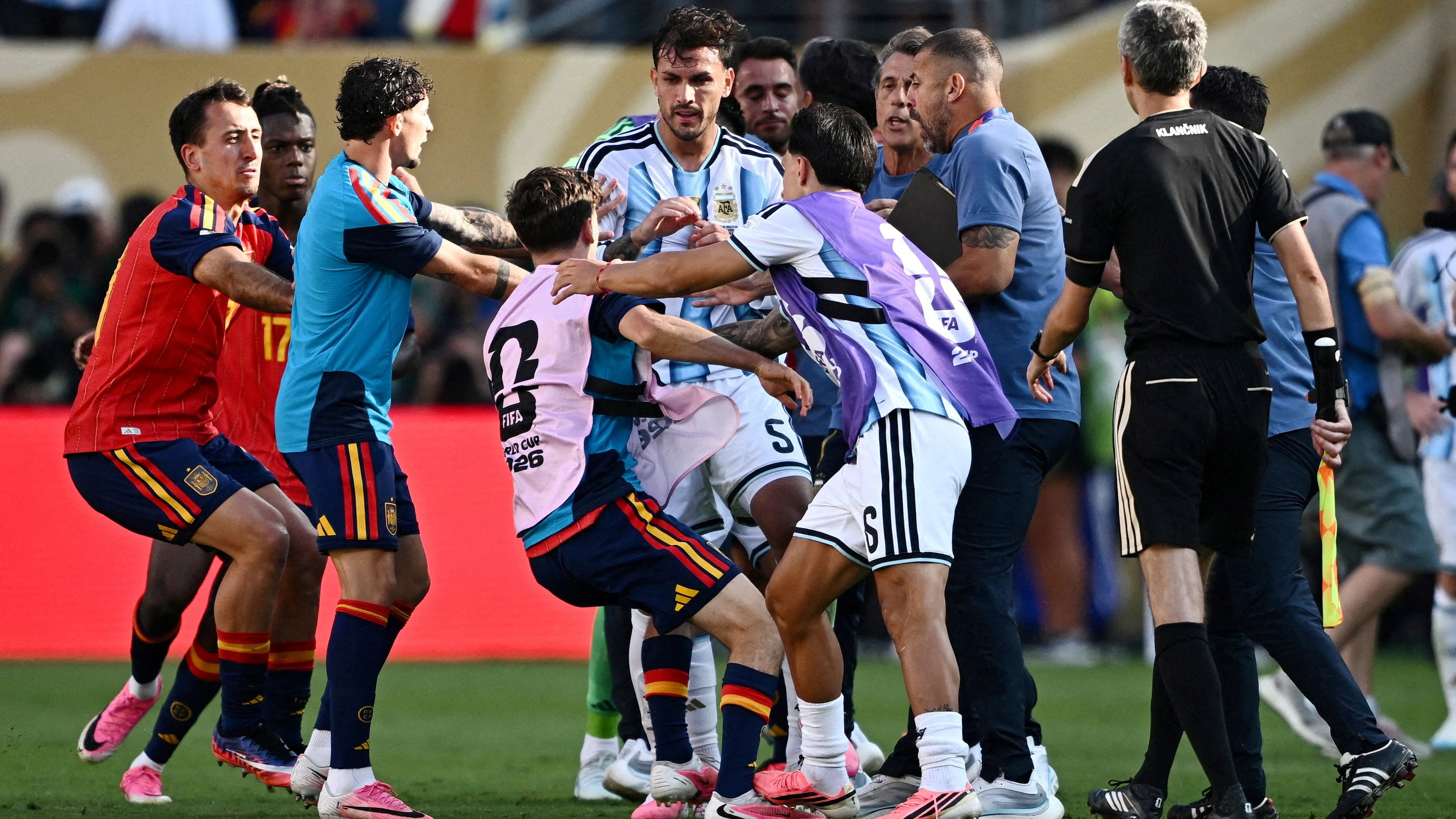 Heute.at - Nach WM-Prügel! Jetzt müssen Argentinier zum Rapport