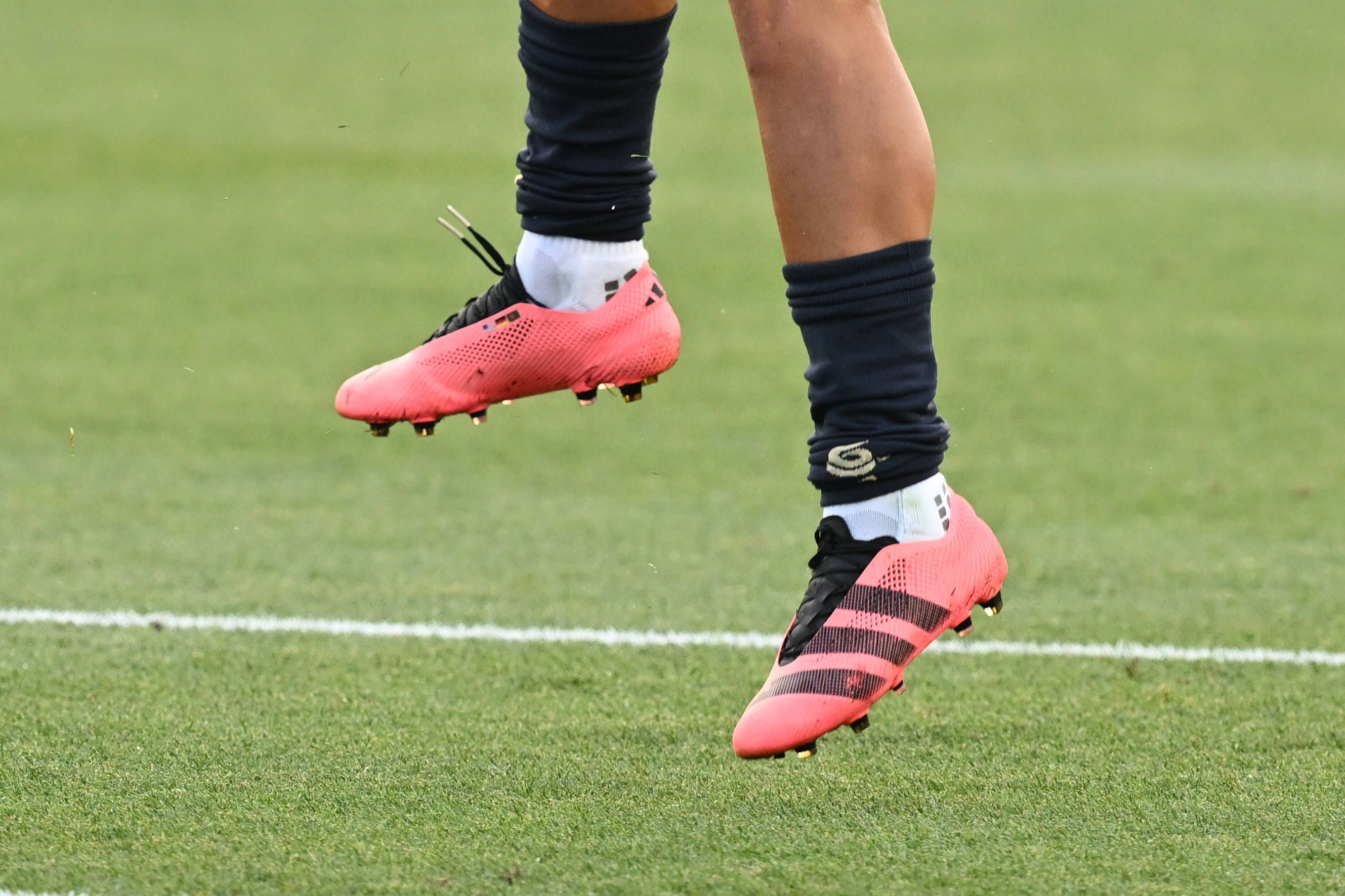 Heute.at - Diese Schuhe hat es im Profifußball noch nie gegeben
