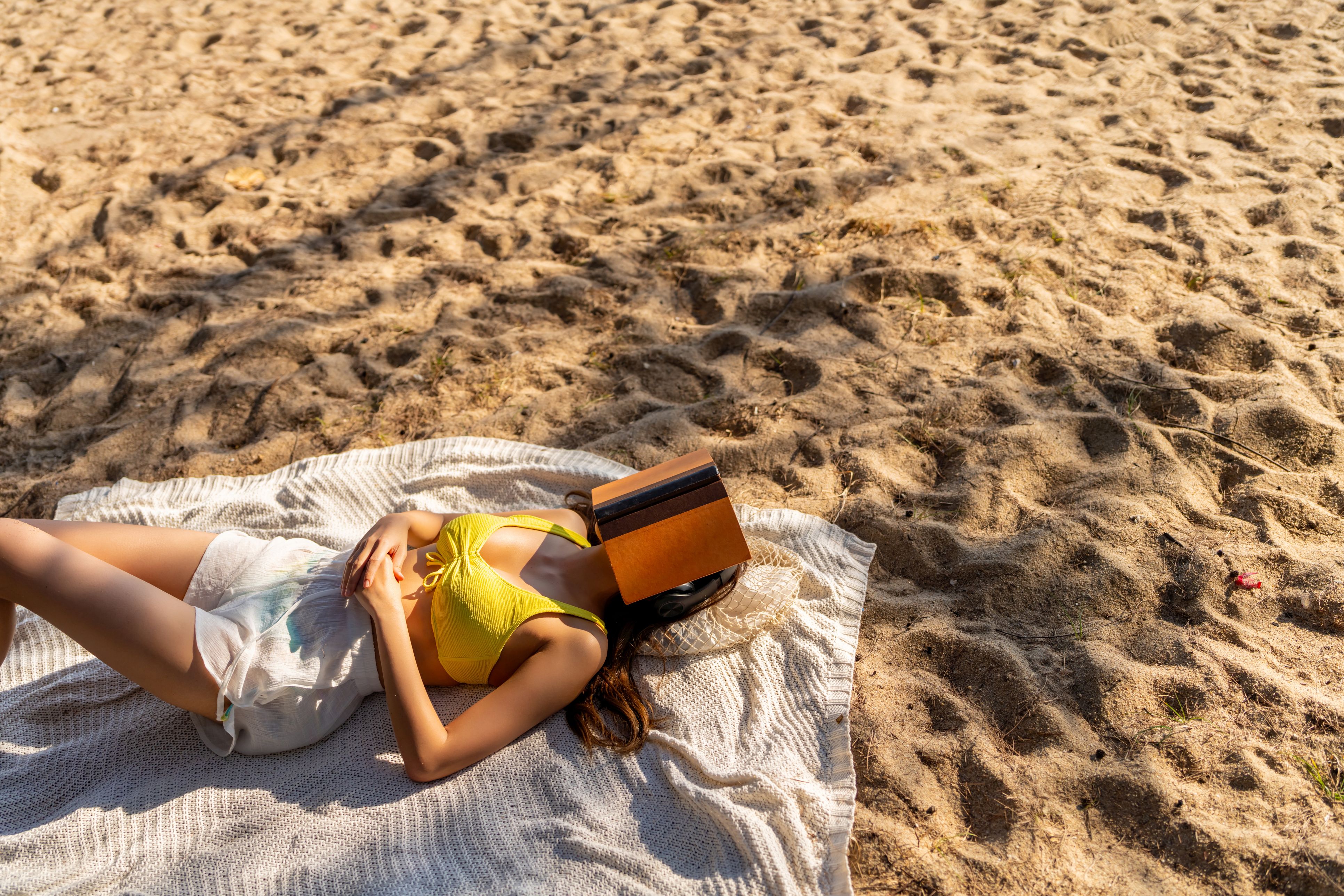 Nicht jeder wird am Strand zum Bücherwurm.