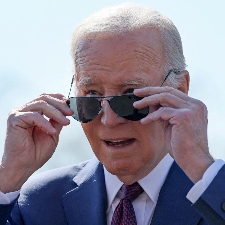 Hat Ex-US-Präsident Joe Biden geheime Regierungsunterlagen unerlaubterweise mit nach Hause genommen? Von den Republikanern jetzt veröffentlichte Tonaufnahmen sollen das belegen. Was darauf zu hören ist – und weshalb Biden trotzdem nichts passieren wird.