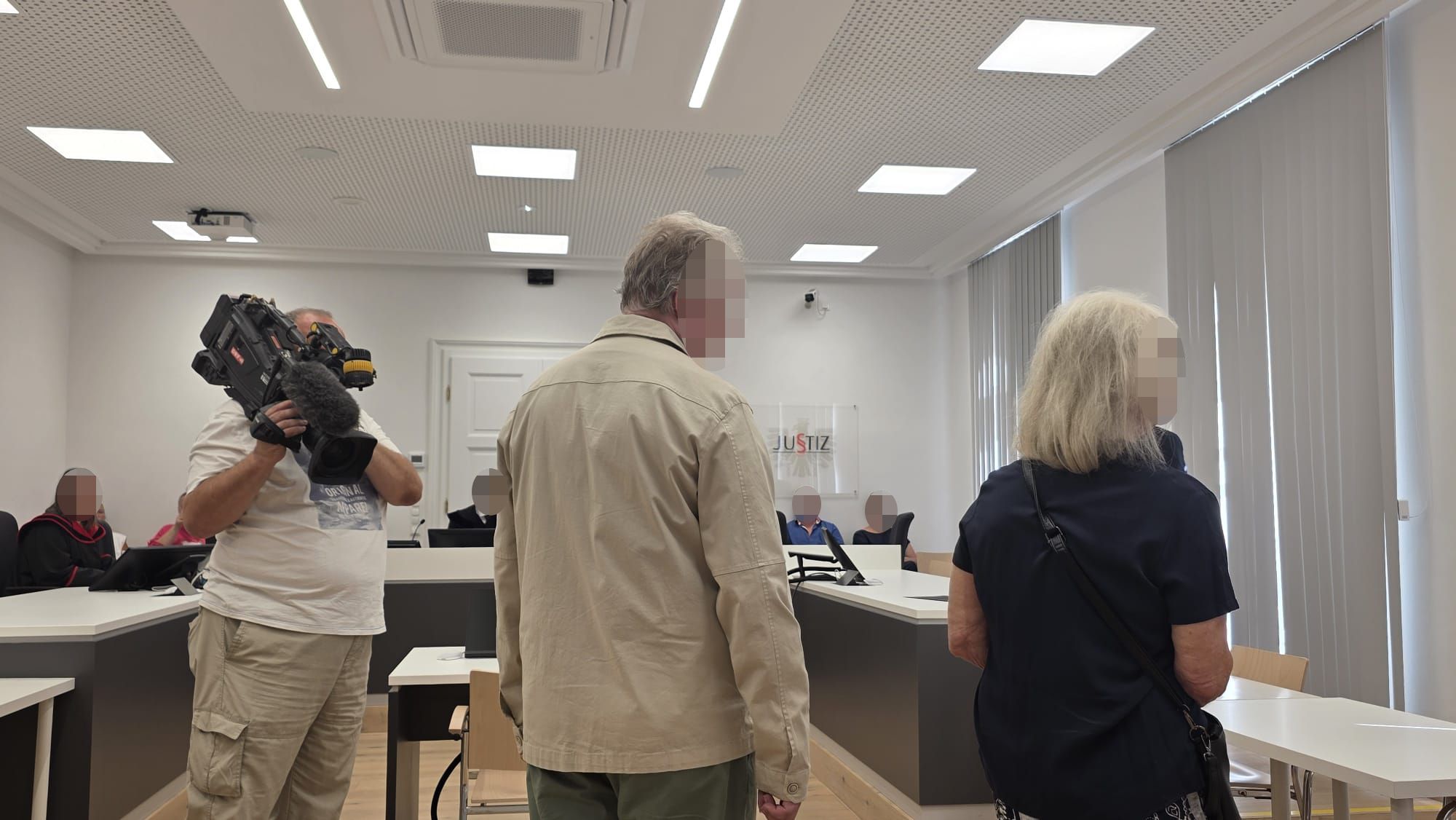 Sohn (55) und Tochter (71) der verstorbenen standen am Mittwoch in Linz vor Gericht.