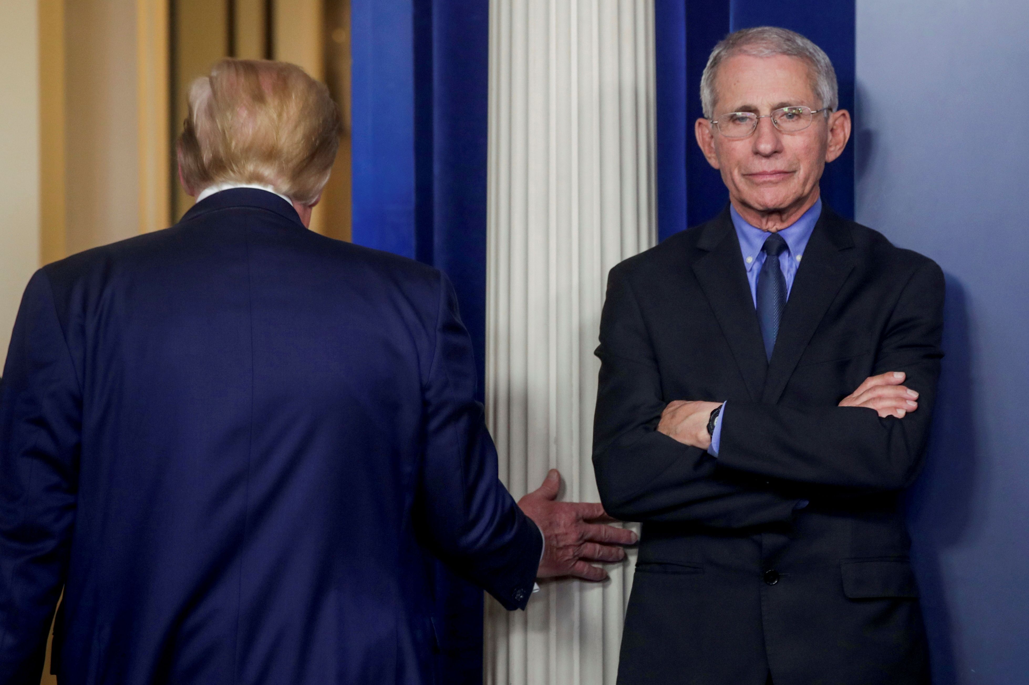 Fauci gehört zu einer Reihe von Trump-Gegnern, die Biden am letzten Tag seiner Amtszeit vorsorglich begnadigt hatte.