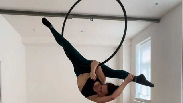Aerial Hoop ist für Hagelmüller ein wichtiger Ausgleich.