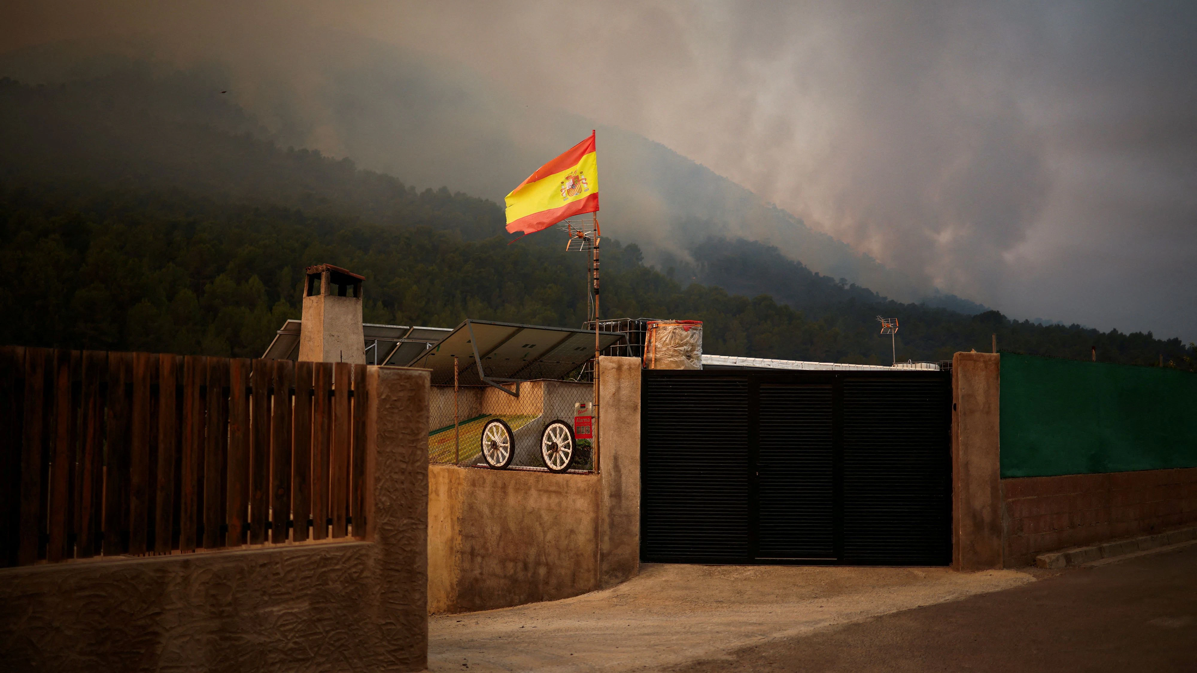 Heute.at - Flammen-Hölle – 56.500 Menschen müssen fliehen
