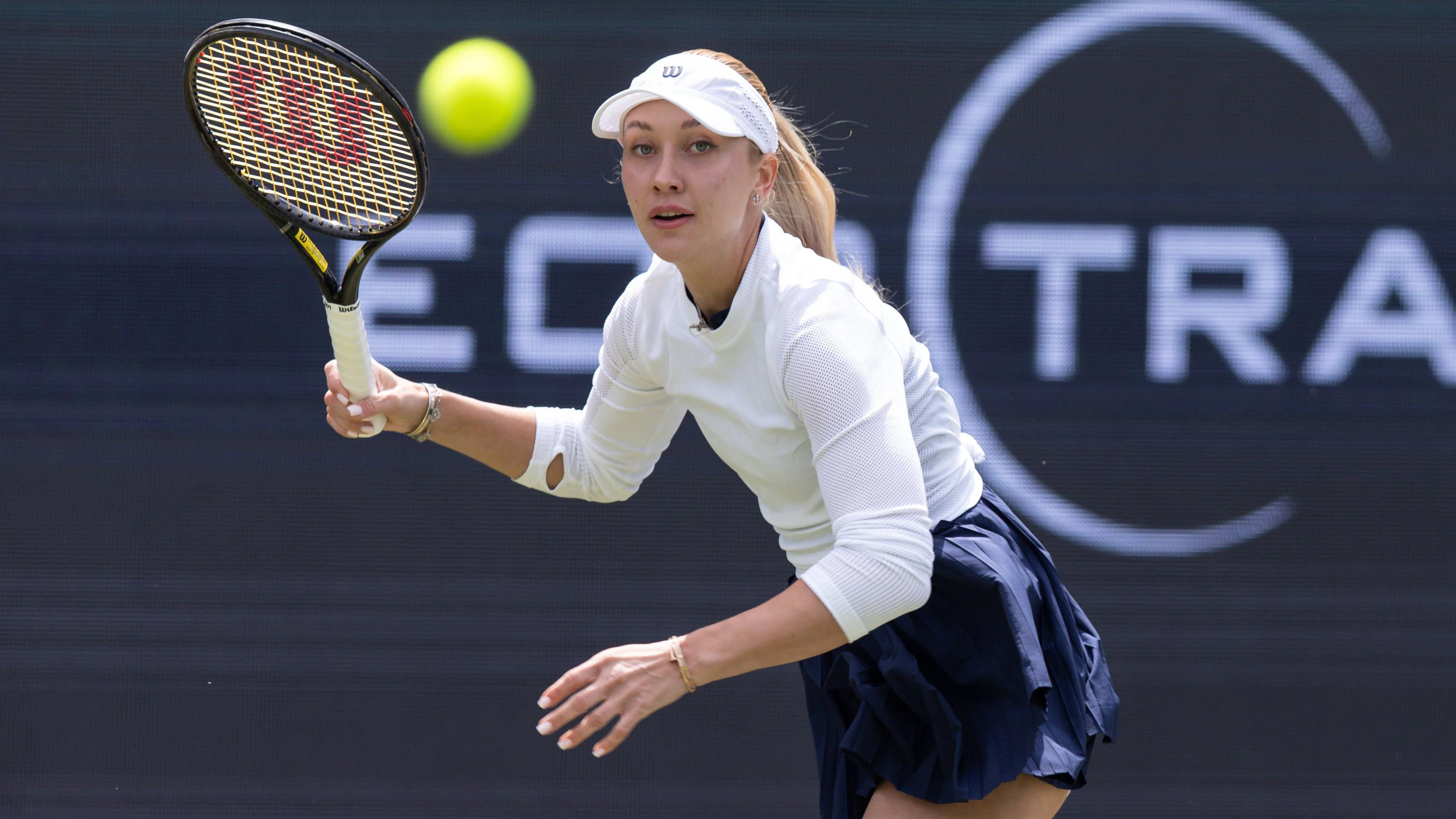 Heute.at - Potapova schaltet in Washington Tennis-Legende aus