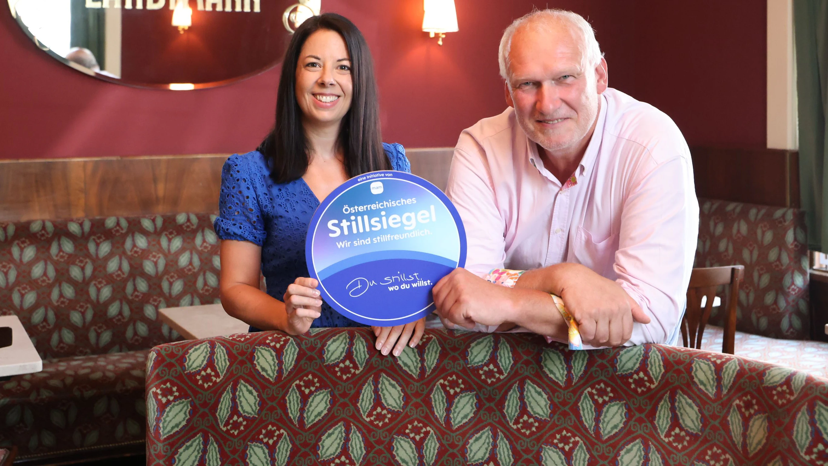 Berndt Querfeld und Sabrina Krejan im Café Landtmann, dem ersten Café mit Stillsiegel.