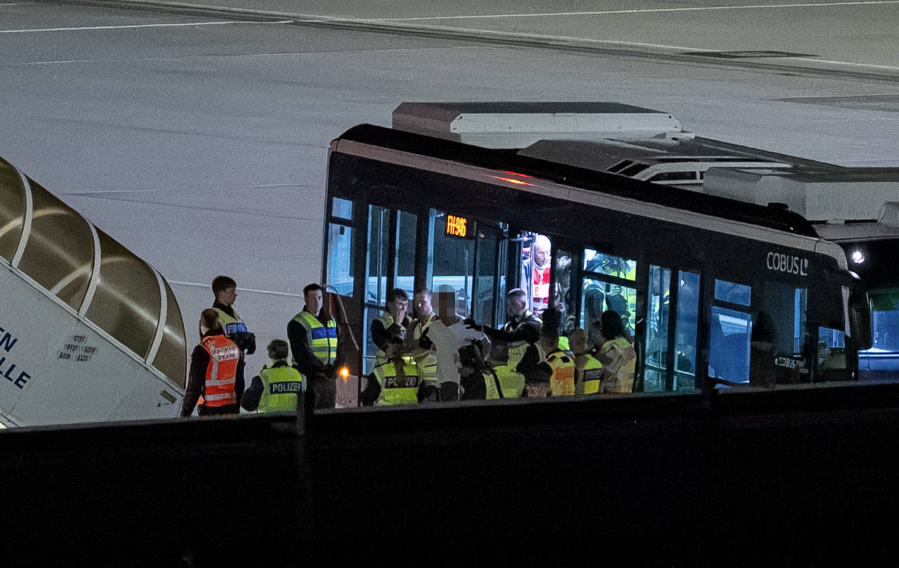 Der Mann soll am 30. Juli abgeschoben werden.