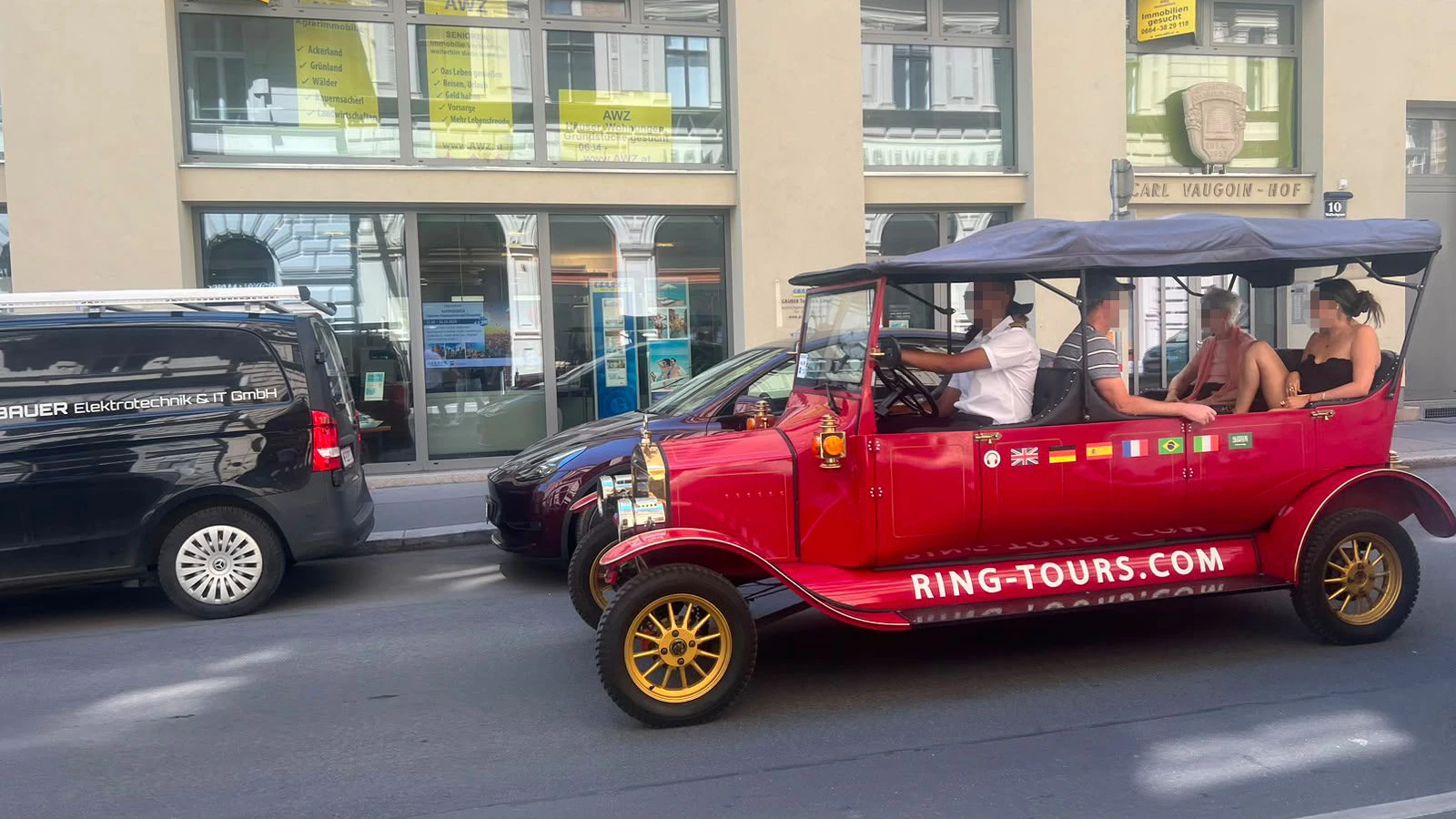 Ringtouren mit E-Bussen kommen bei Touristen zwar gut an, bei den Autofahrern jedoch weniger.