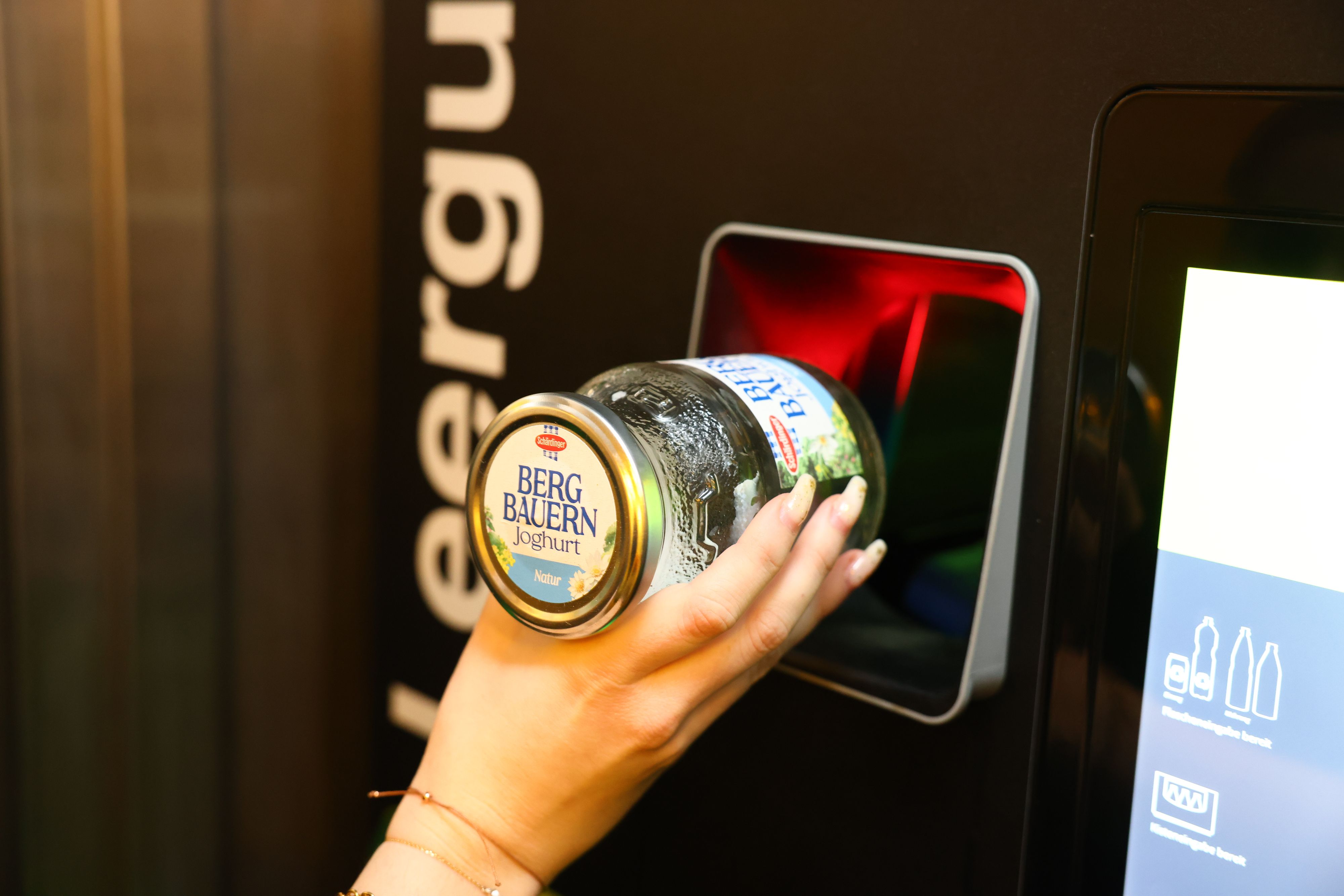 Für Joghurt-Gläser gibt es weniger Pfand. 