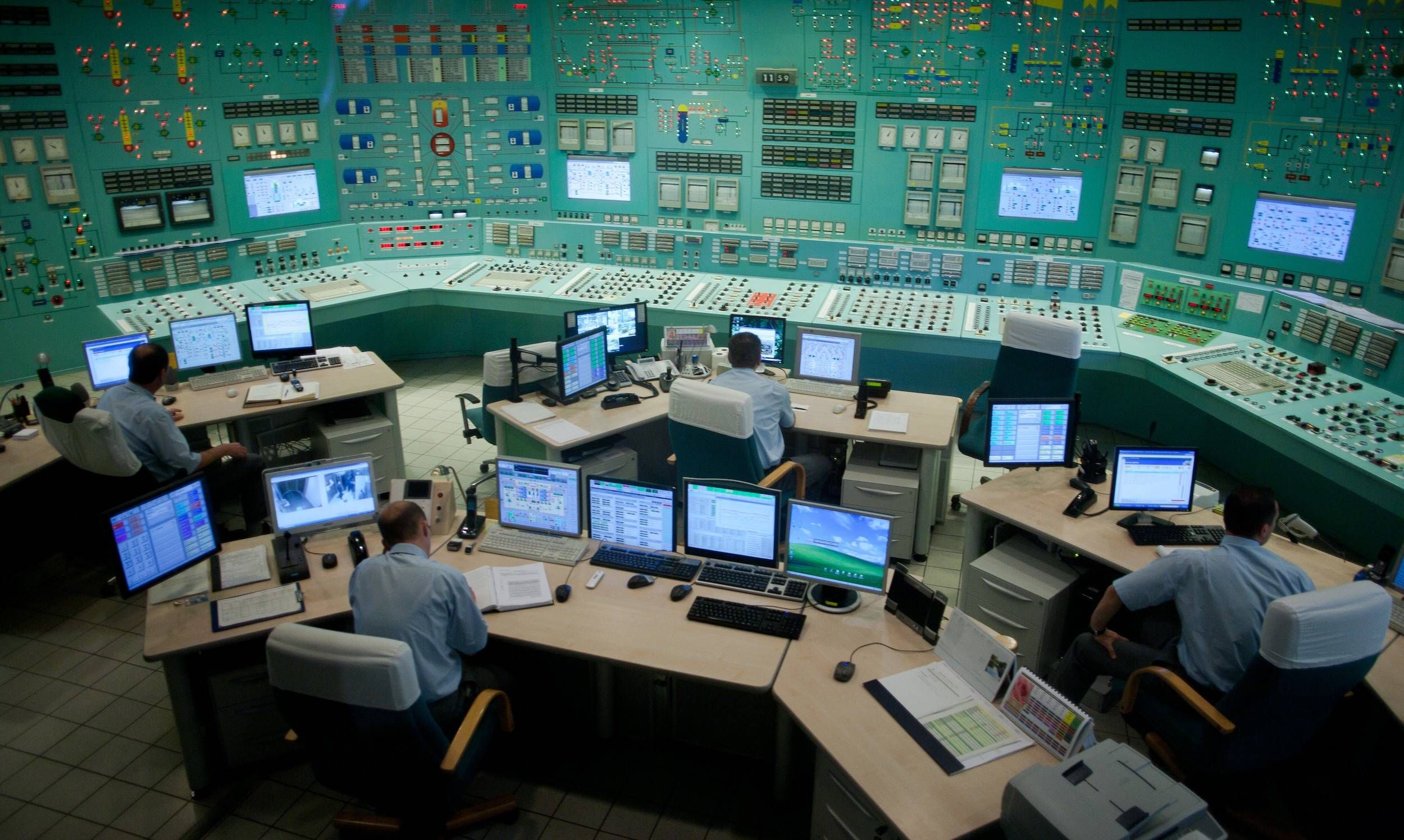 Heute.at - Donau-Rekordtief legt Ungarns Atomkraftwerk lahm