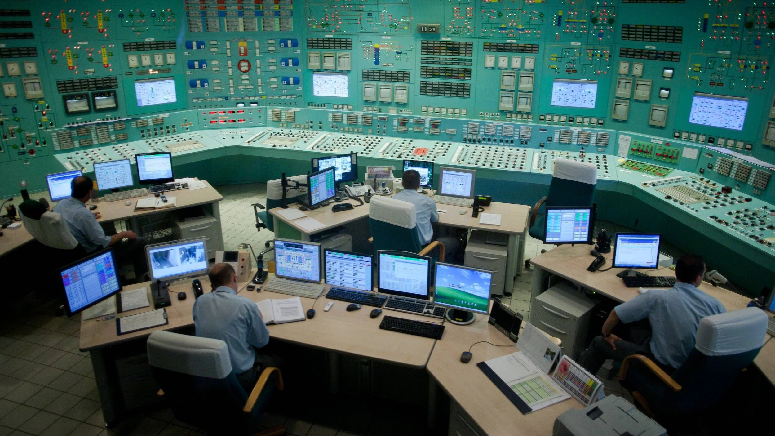 Heute.at - Donau-Rekordtief legt Ungarns Atomkraftwerk lahm