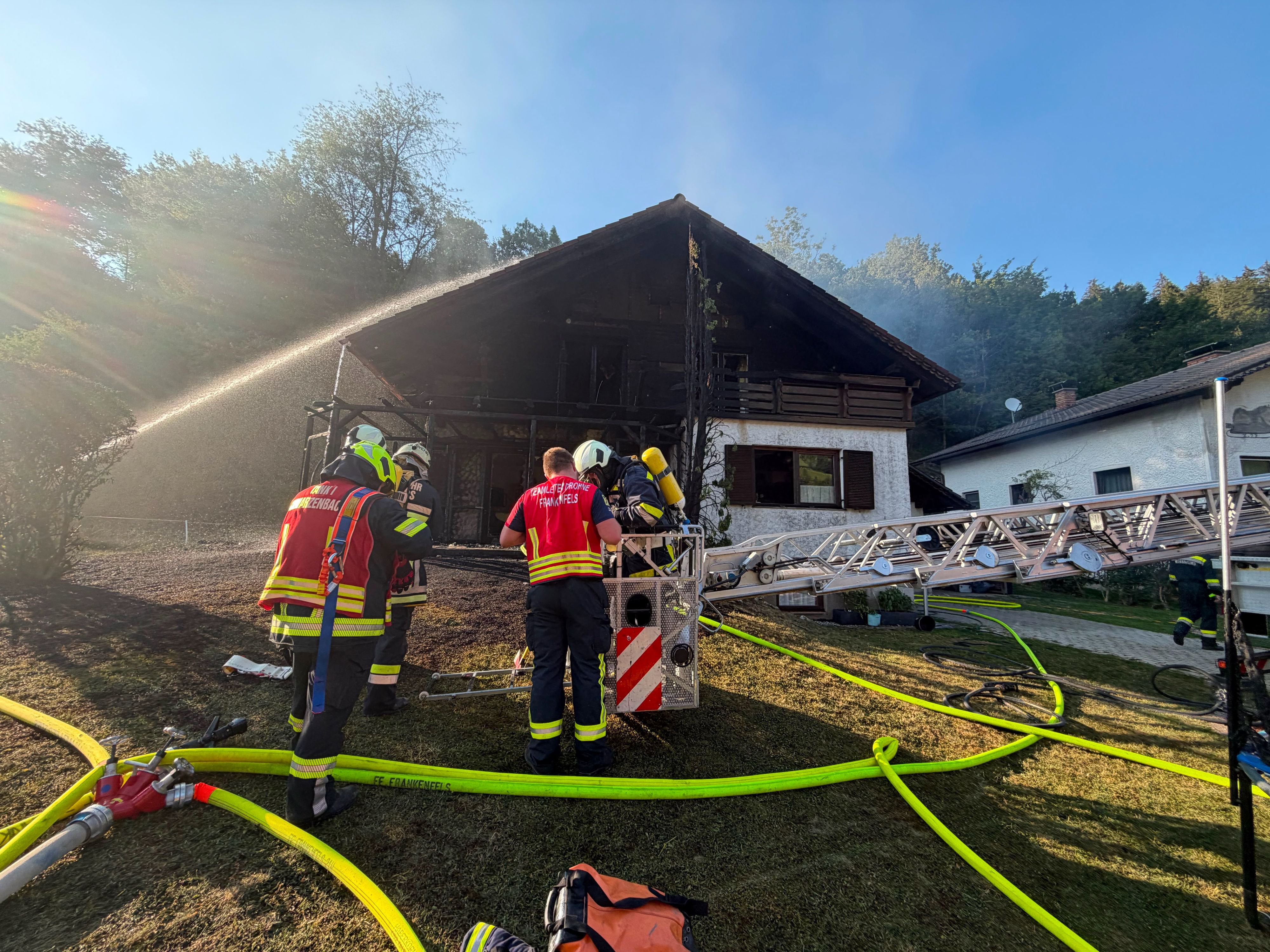 Der Samariterbund Frankenfels führte noch an der Einsatzstelle die medizinische Erstversorgung durch.