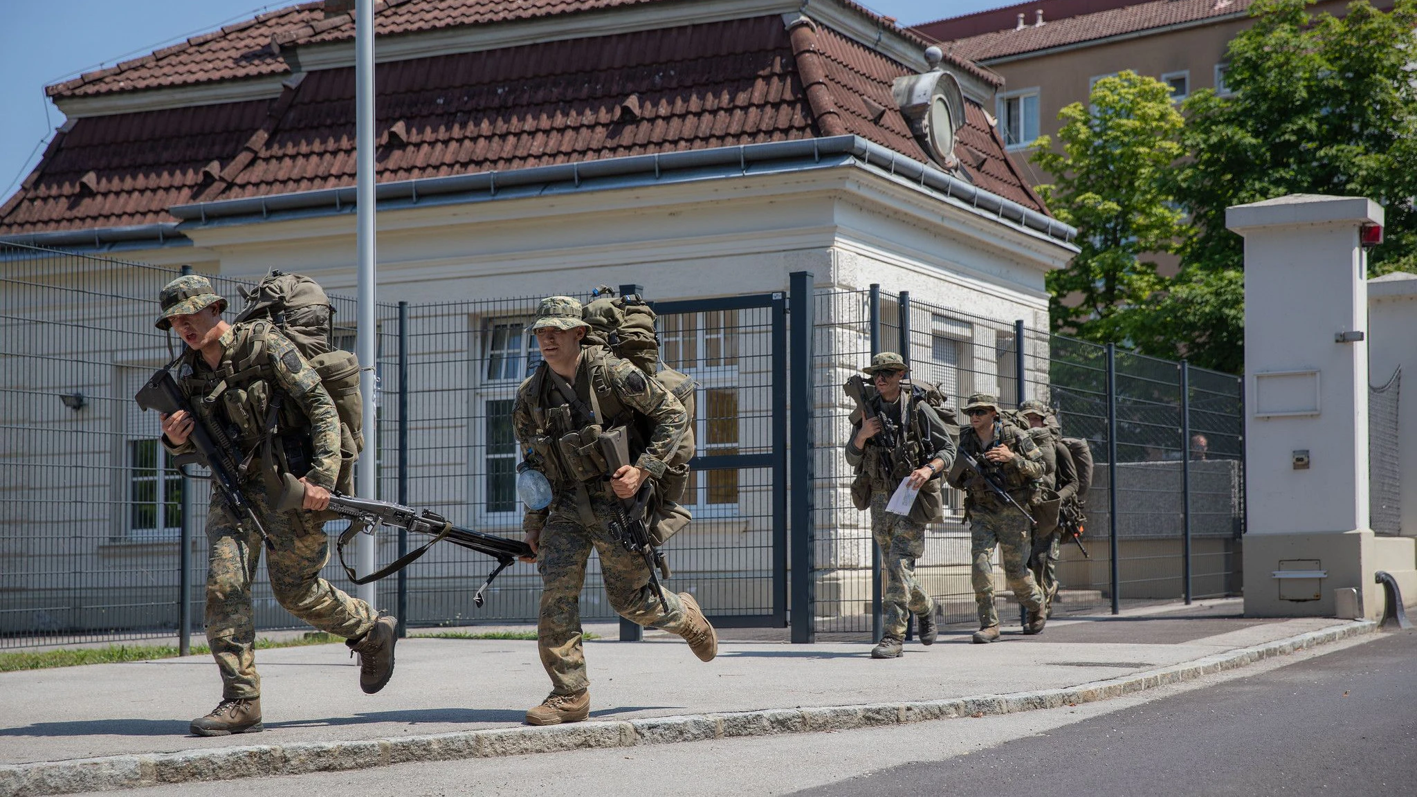 Heute.at - Heeres-Knaller – Dienst wird länger dauern als gedacht