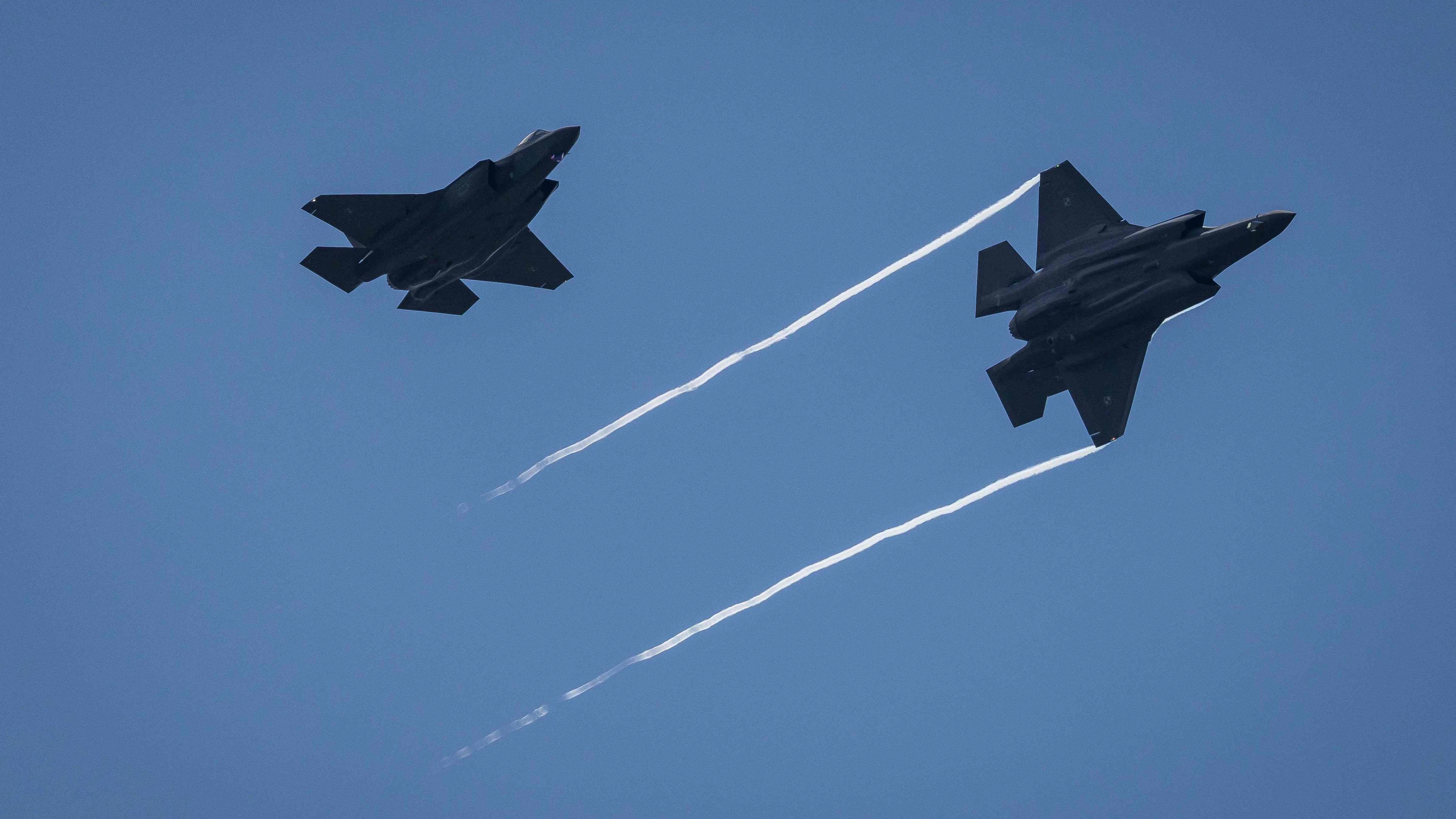 Kampfjets der polnischen Luftwaffe überprüften den Vorfall.