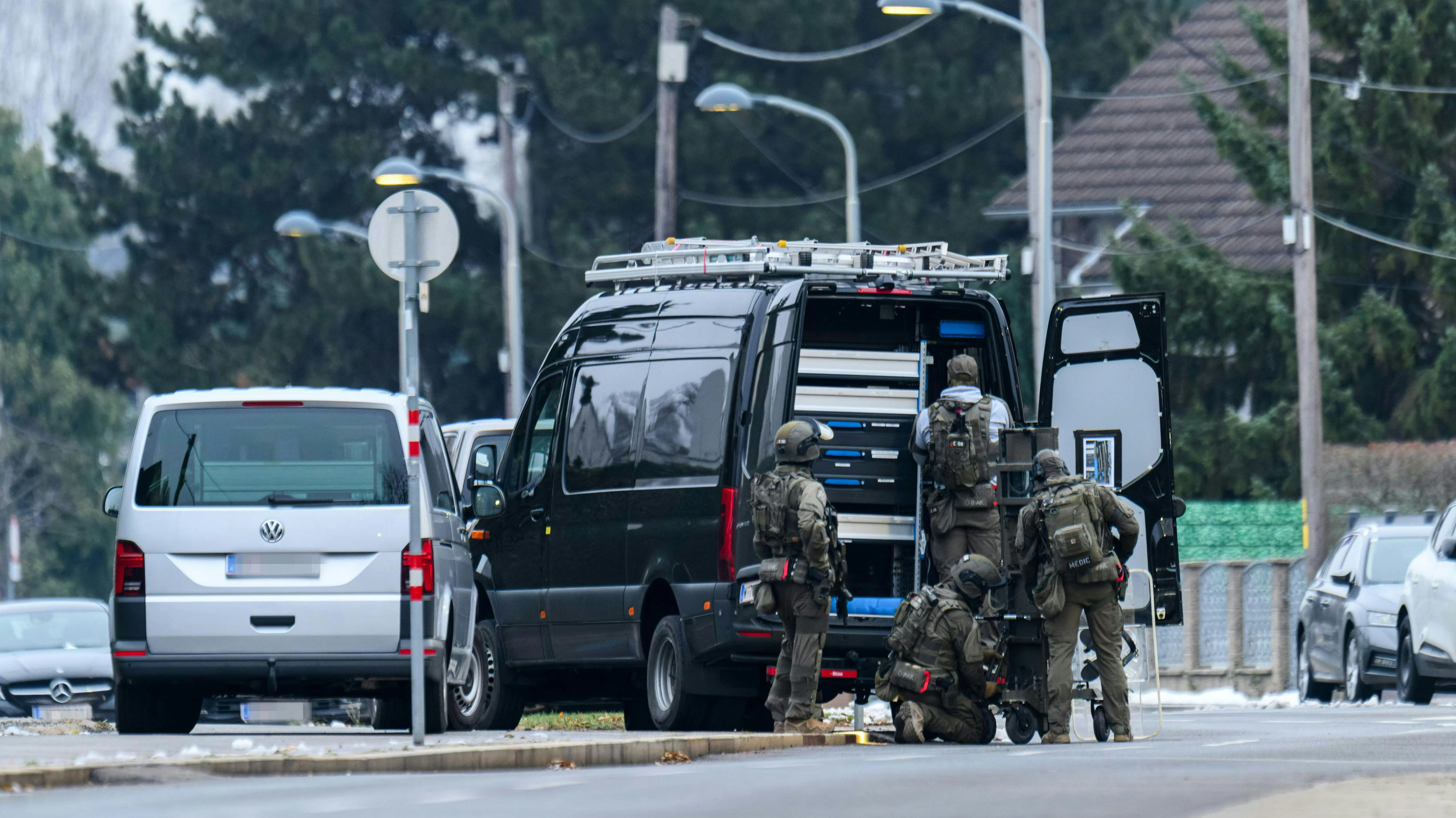 Heute.at - Kampfmesser, Maske! Schüler (14) plante Anschlag