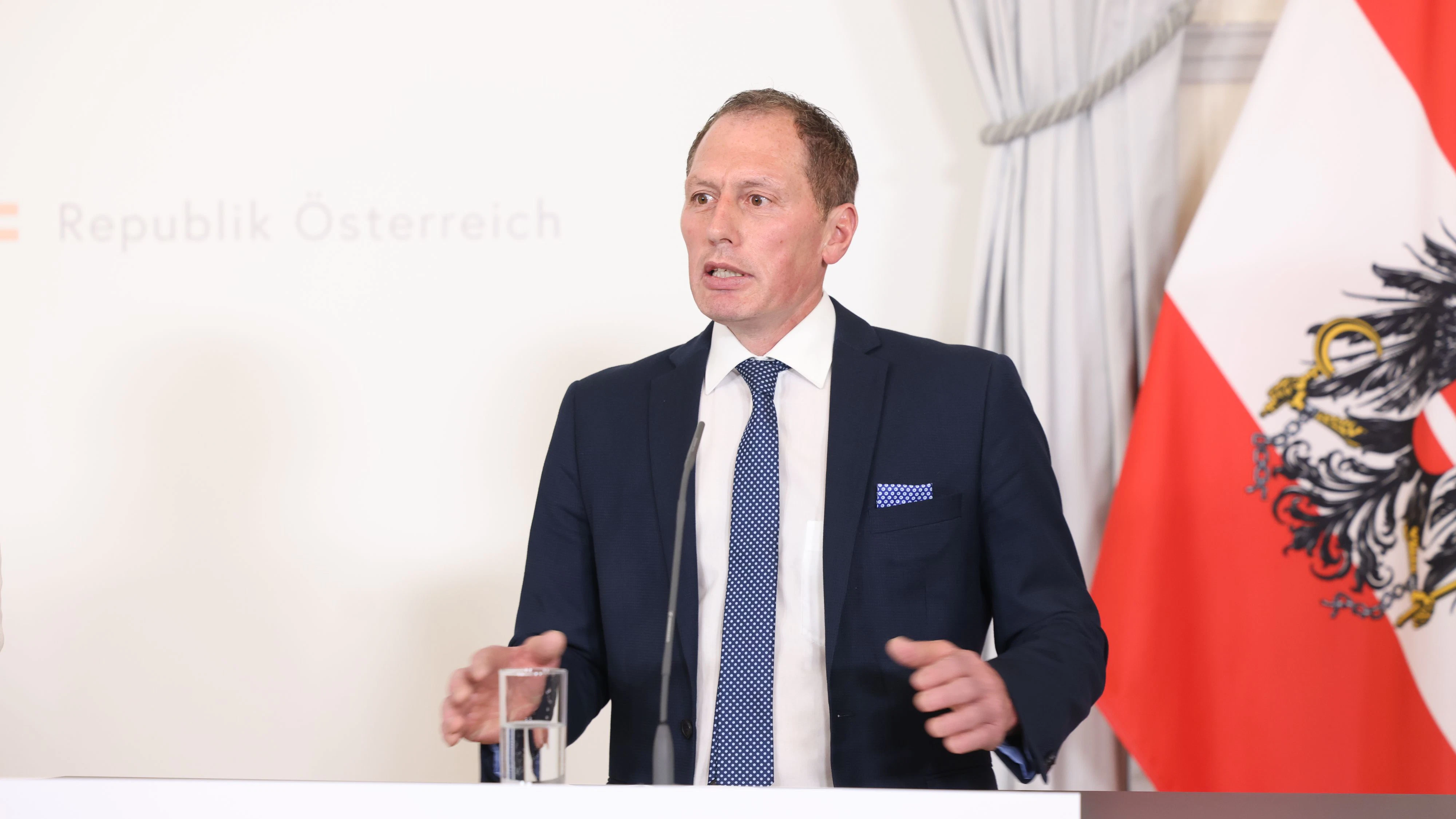 Landwirtschaftskammer-Präsident Josef Moosbrugger sprach mit Ö1 über die Probleme in der Getreideernte.