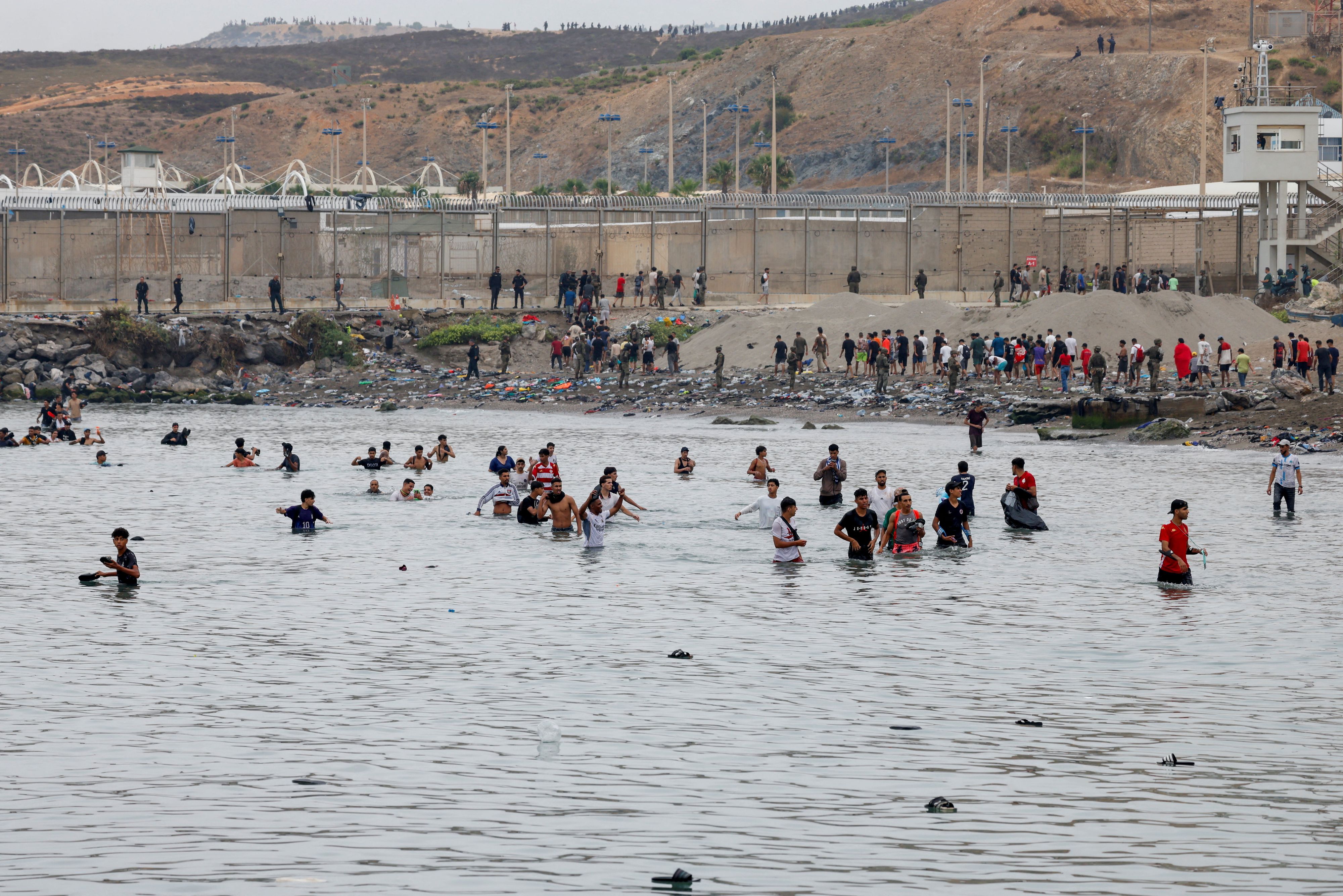 Heute.at - Massenansturm auf Ceuta – scharfe Kritik aus Österreich