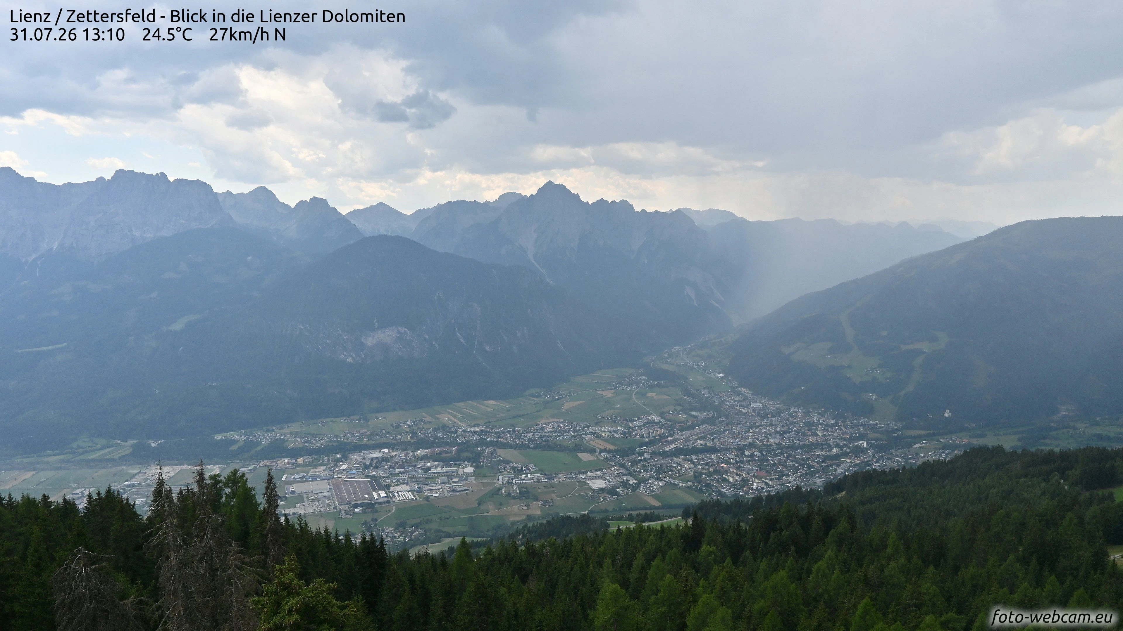 Erste Gewitter gehen bereits in Osttirol nieder.