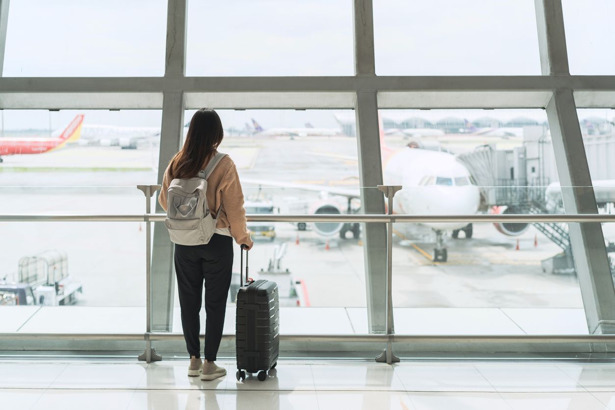 Heute.at - Flug überbucht – Airline lässt Kind (13) allein zurück