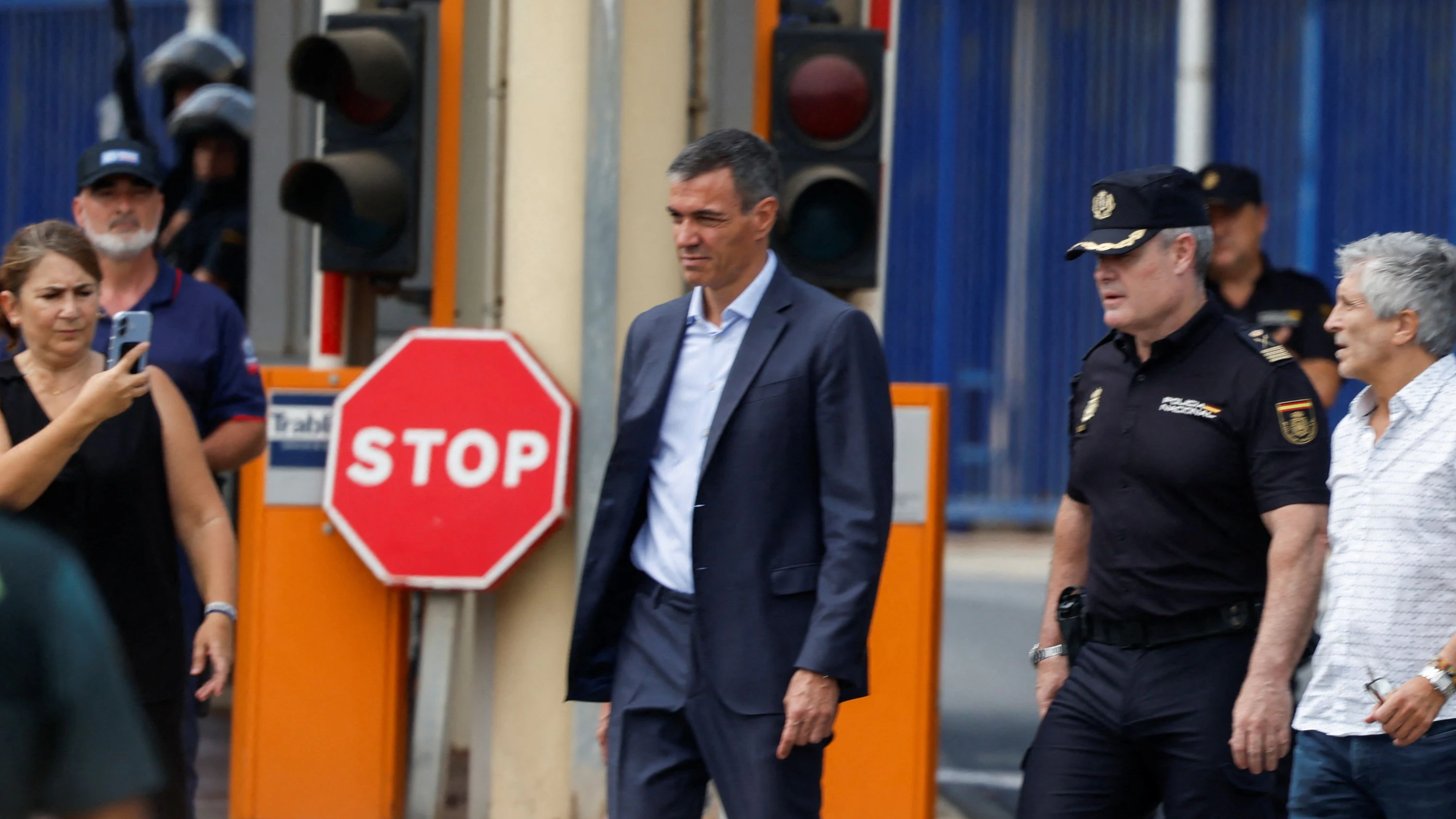 Heute.at - 60.000 Migranten – Wut-Mob empfängt Sánchez in Ceuta