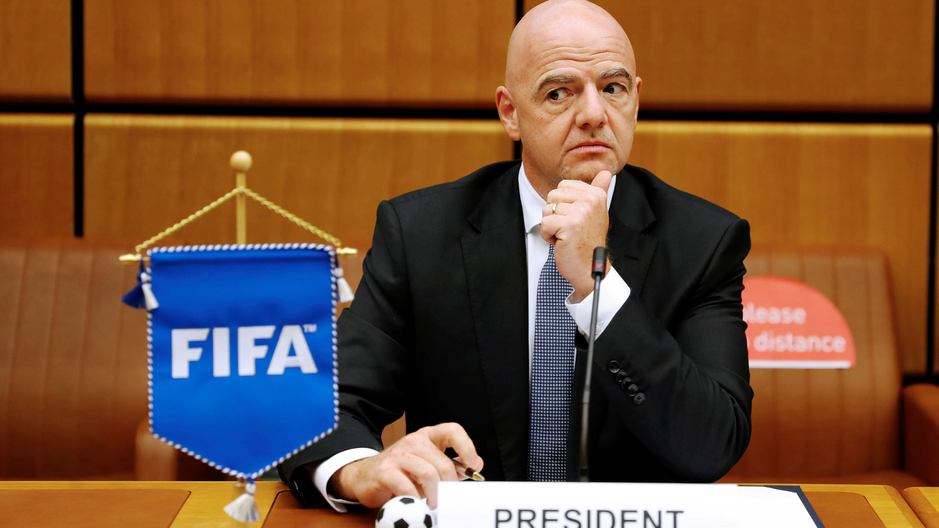 FIFA-Präsident Gianni Infantino kann sein Vorhaben nicht wie geplant umsetzen.