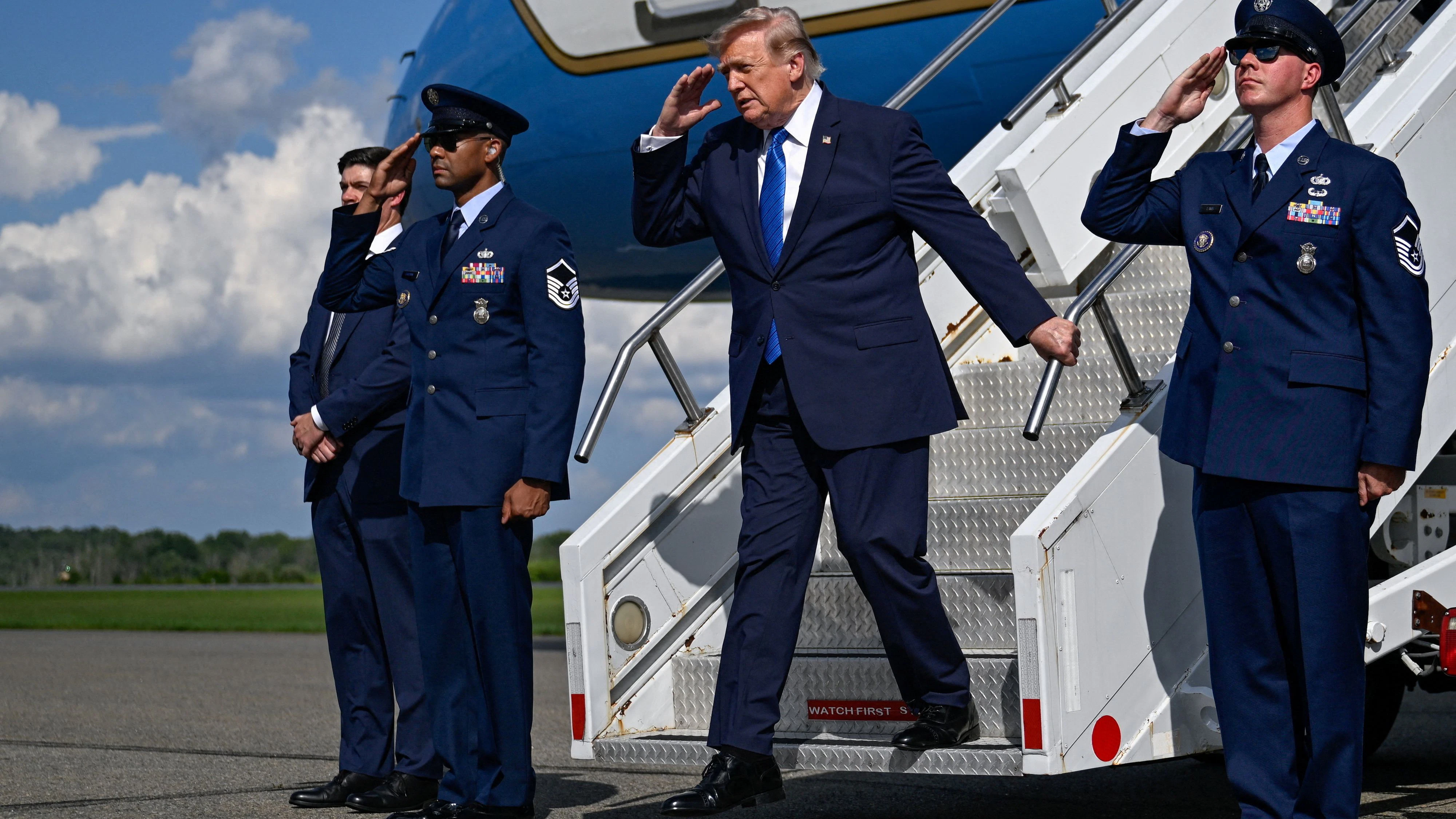 Heute.at - Hart angehen: Trump droht Iran mit heftigen Angriffen