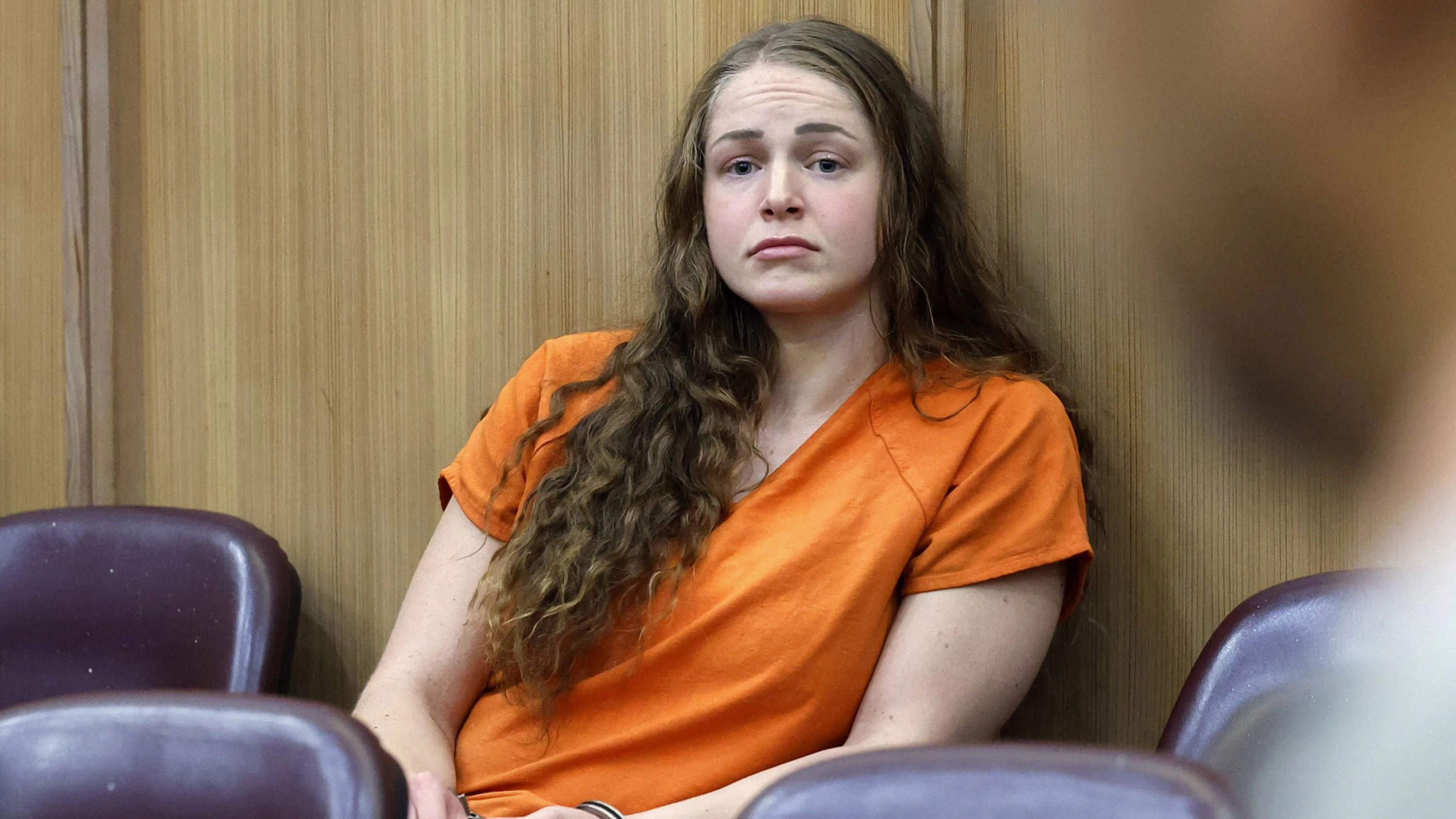 Die letzten vier Jahre hat Courtney Clenney (30) ihre Luxuswohnung gegen eine Gefängniszelle eintauschen müssen.