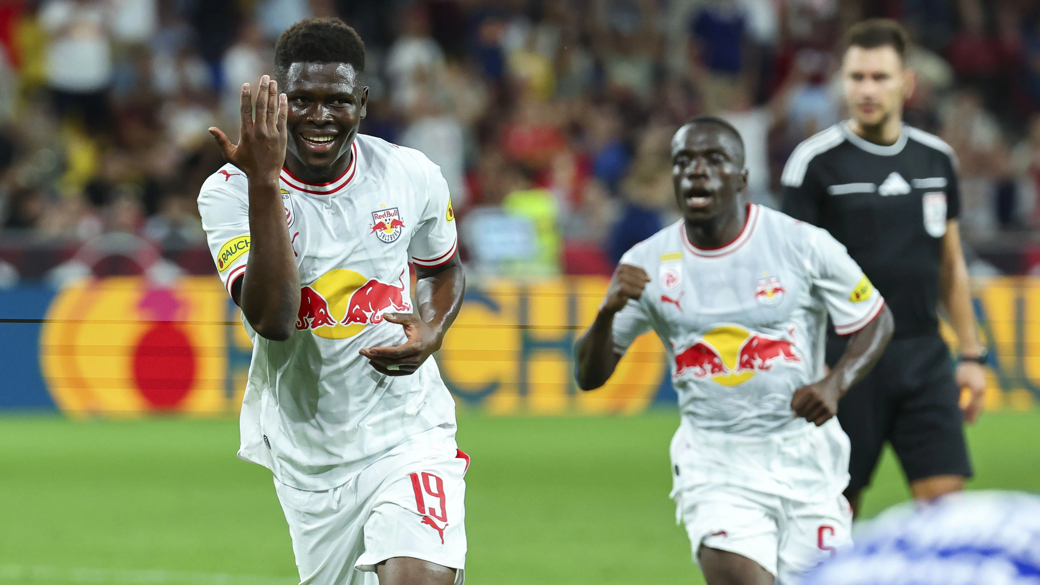 Karim Konate Köpft Salzburg zum Sieg. 