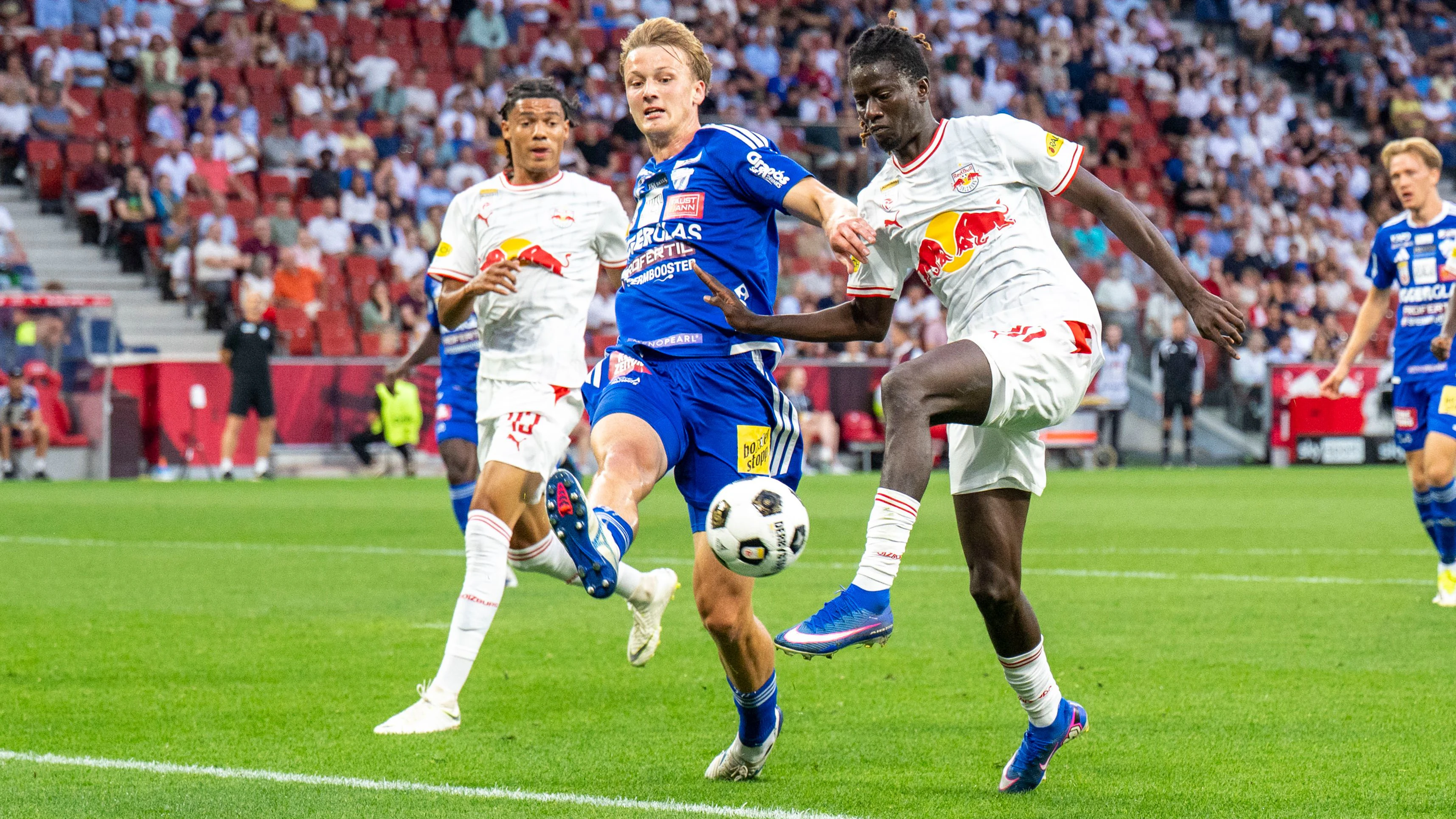 Heute.at - Red Bull Salzburg feiert späten Sieg gegen TSV Hartberg