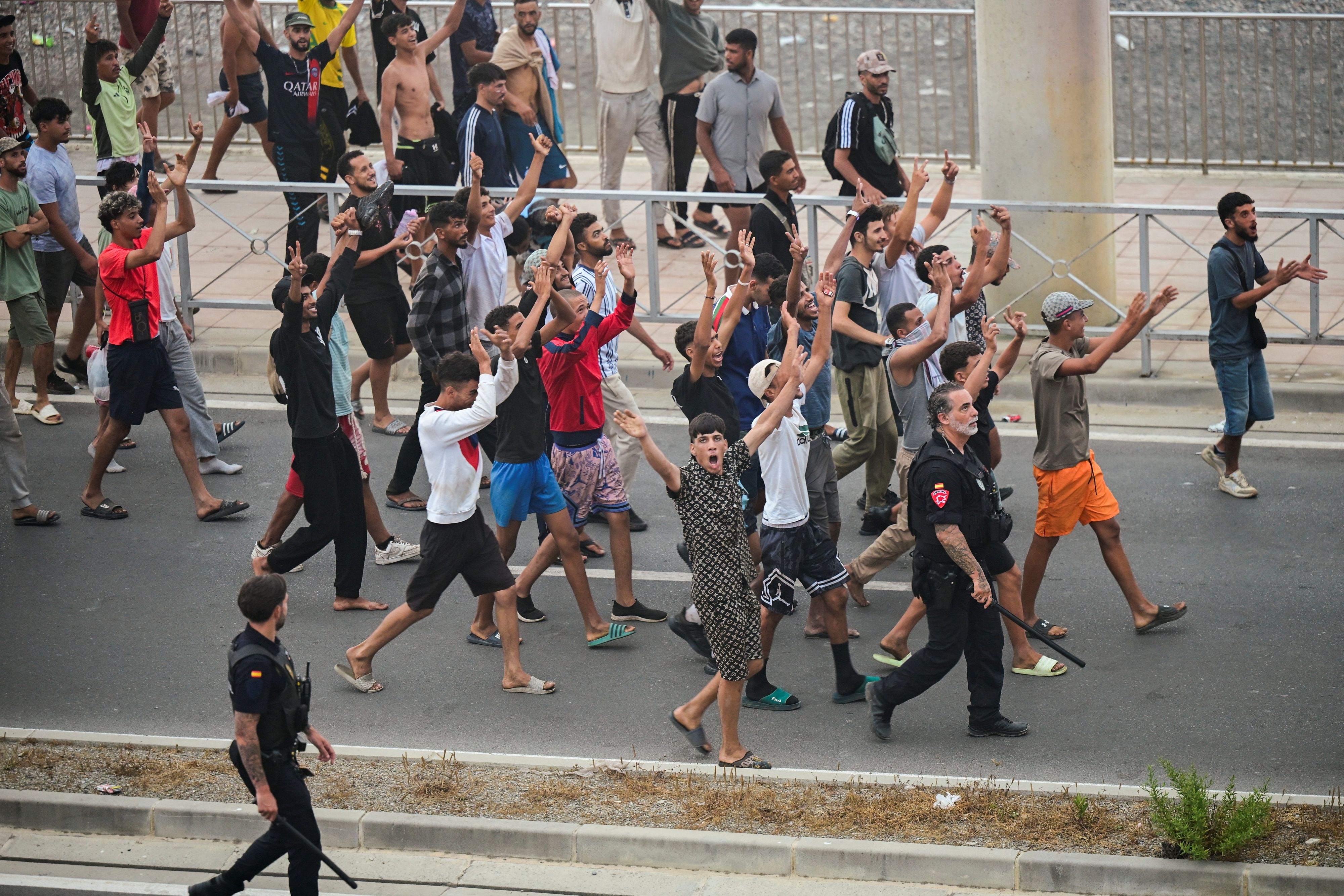 Die Lage auf Ceuta entspannt sich – Tausende Migranten haben die spanische Enklave bereits wieder verlassen. 