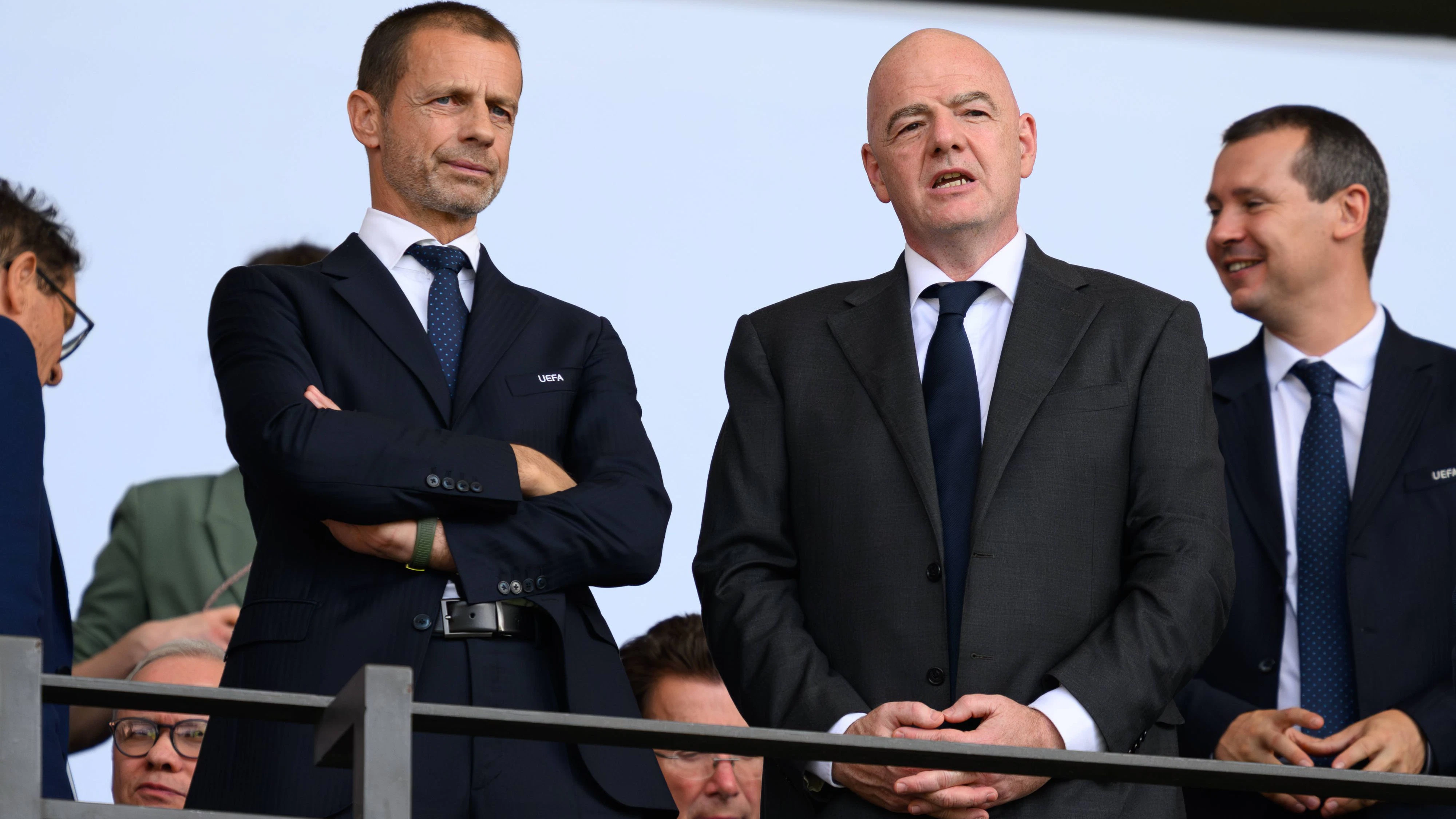 Heute.at - Schäbiger Deal! UEFA entzieht Infantino das Vertrauen
