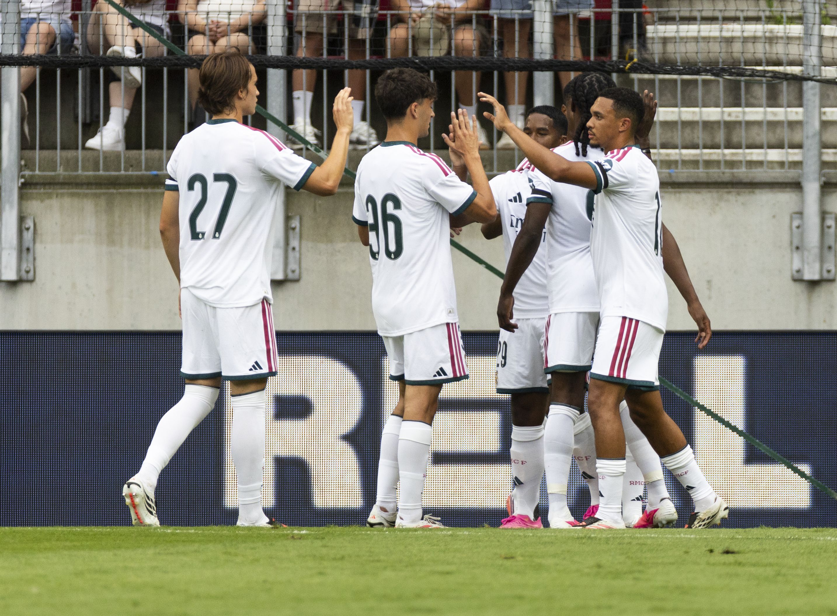 Die Stars von Real Madrid jubeln in Klagenfurt. 