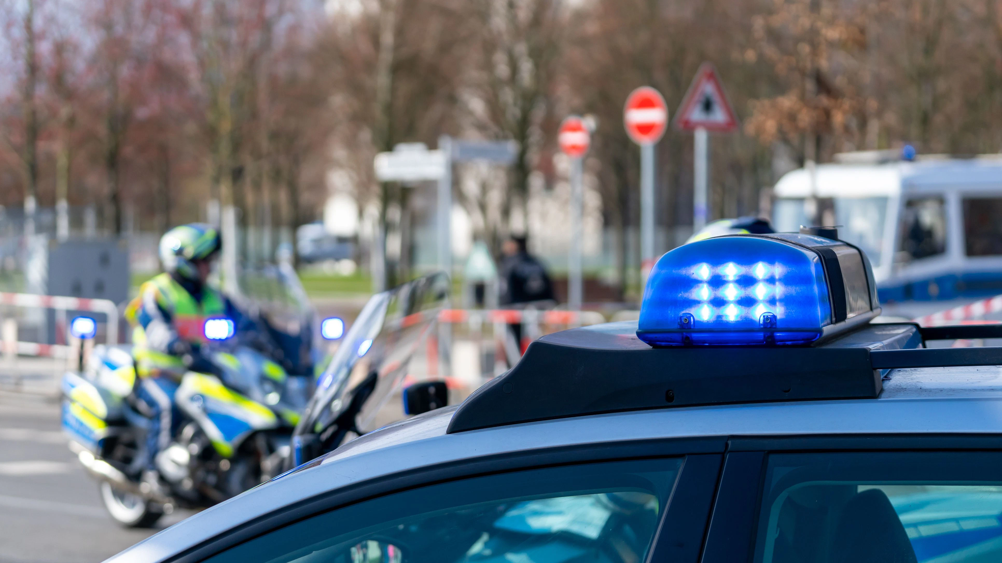 Heute.at - Horror hinter Hausmauer – Zufall rettet gefesselte Frau