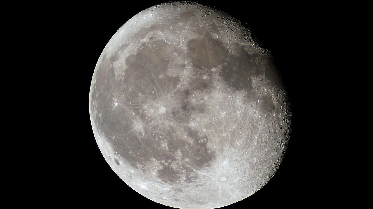 Heute.at - SpaceX-Rakete rast auf Mond zu – und wird ihn treffen