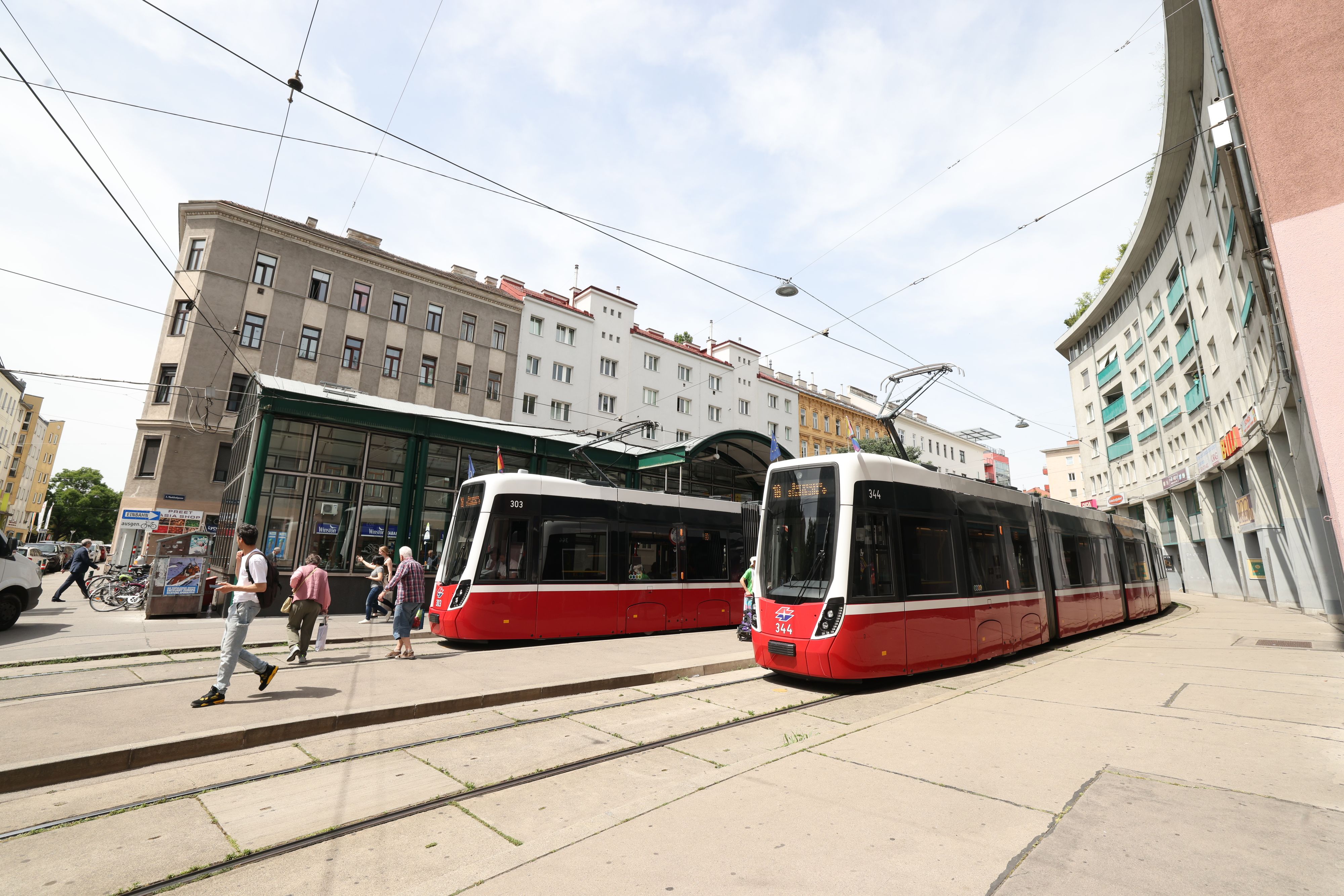 Fahrräder in Straßenbahnen bleiben verboten.