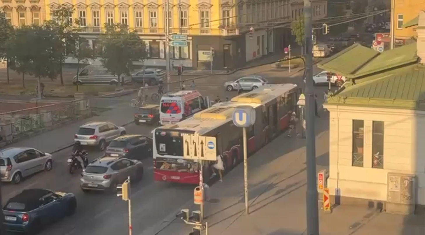 Heute.at - Autofahrer schimpft Buslenker, dann fliegen die Fäuste