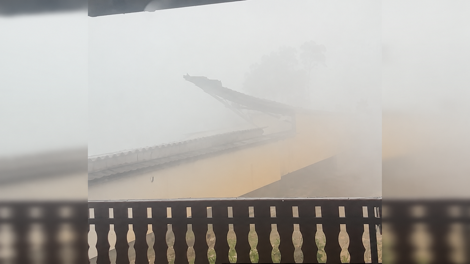 Heute.at - Heftige Unwetter-Zelle – Hagel und Sturm in 5 Minuten