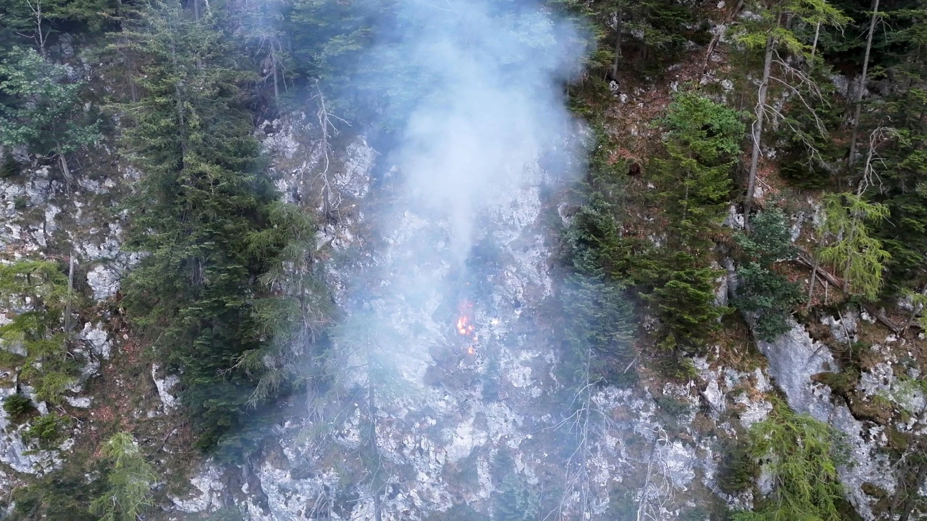 Heute.at - Blitzeinschlag löst Waldbrand in Tirol aus