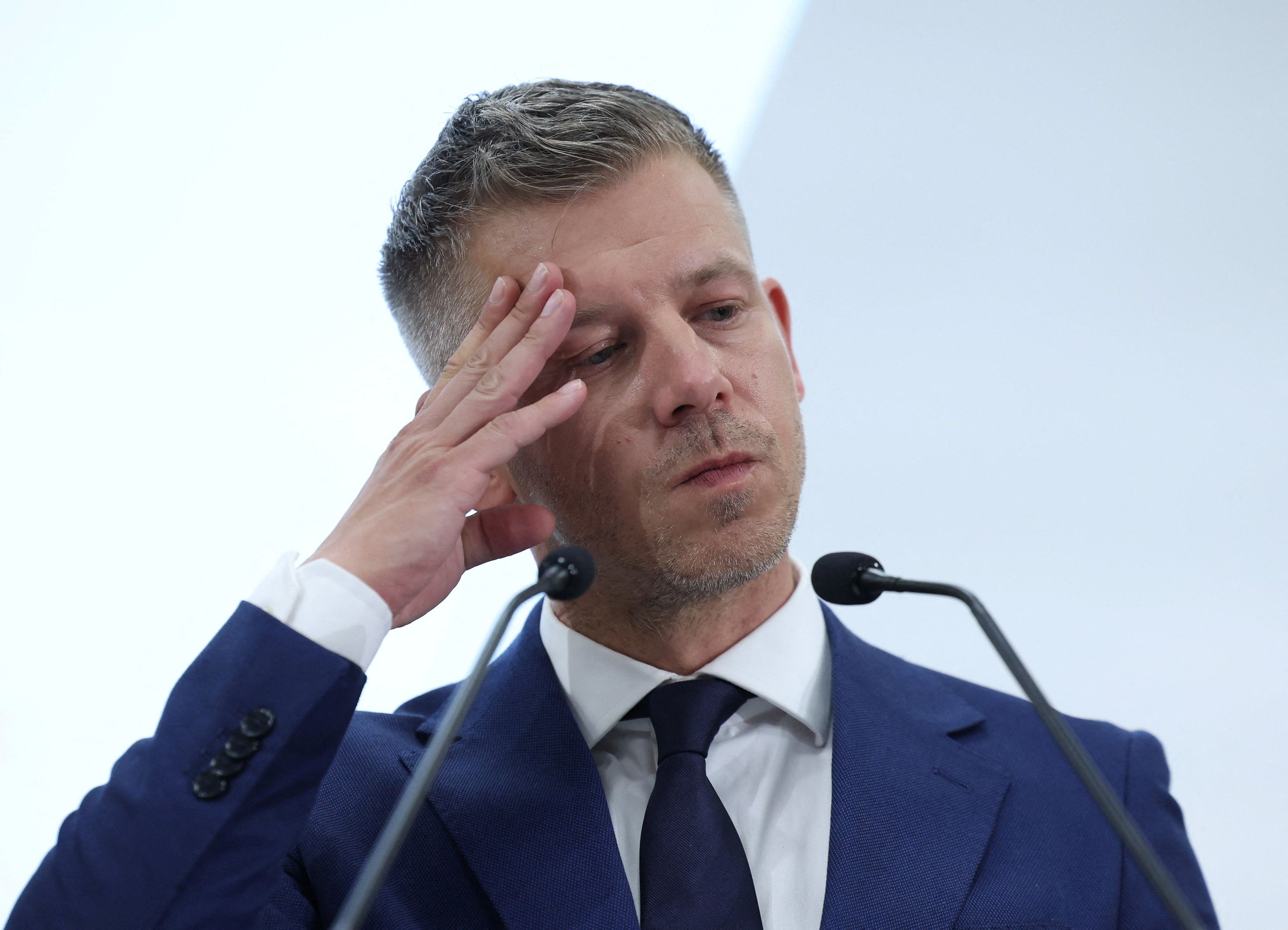 Peter Magyar steht im Mittelpunkt eines Ermittlungsverfahrens wegen Diebstahls.