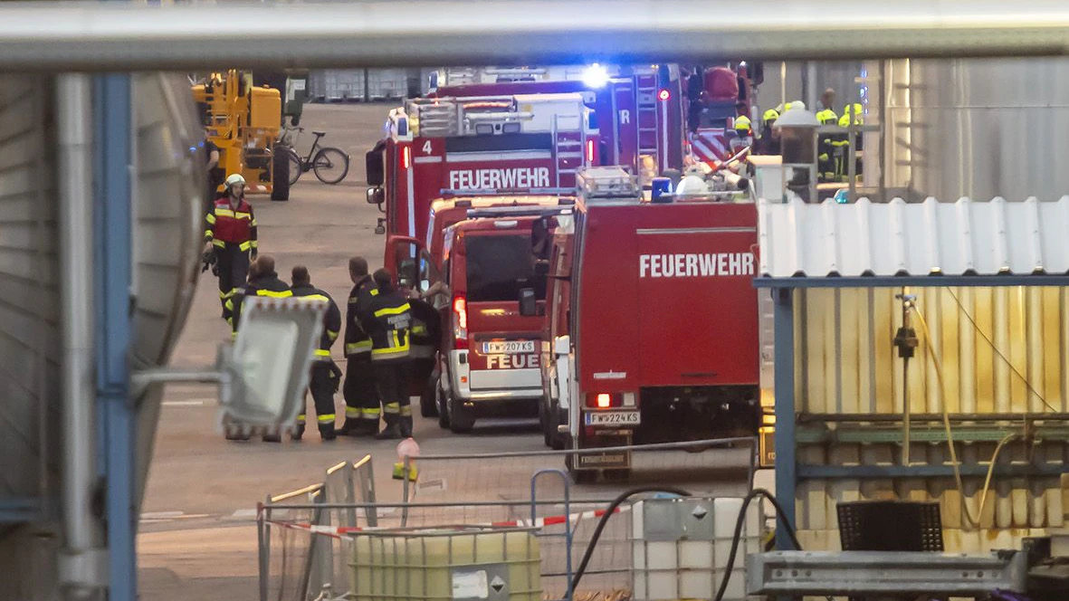 Großeinsatz in einem Kremser Gewerbebetrieb