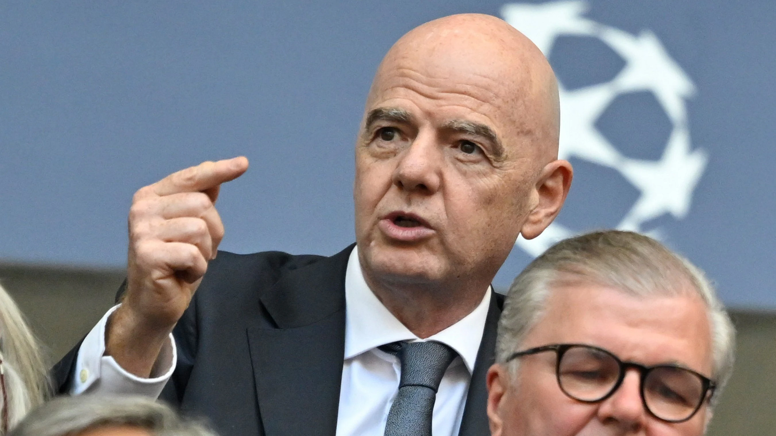 Heute.at - Fußball-Großmacht rückt offiziell von Infantino ab