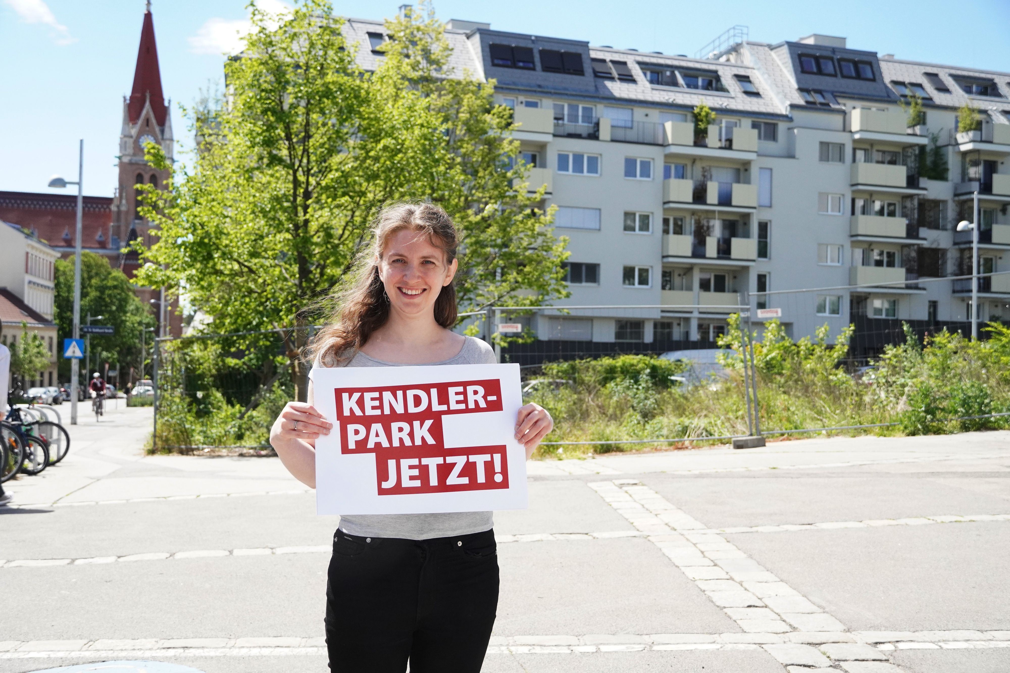 KPÖ-Bezirkssprecherin Lena Coufal will nun Druck auf Bezirk und Stadt machen.