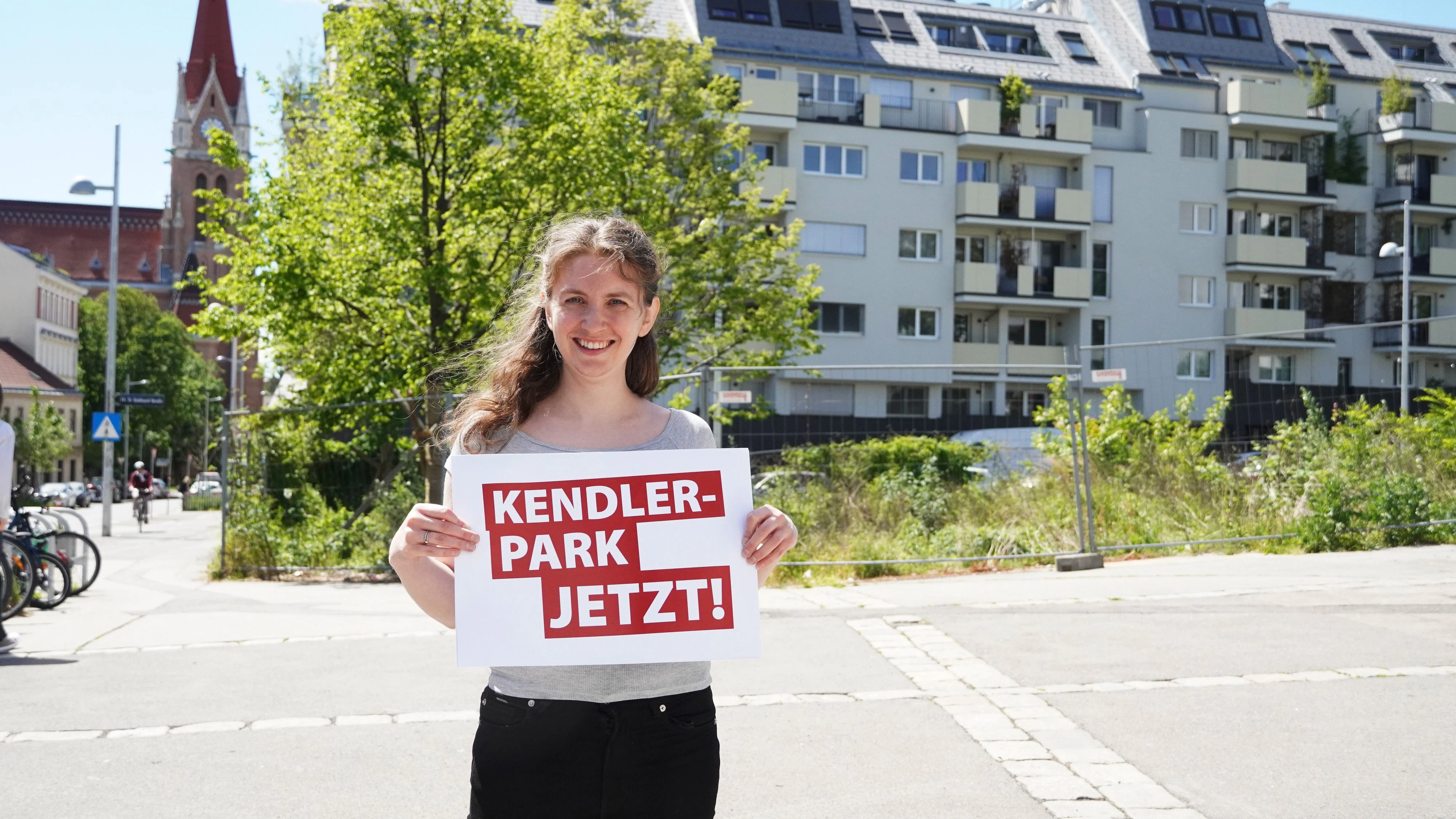 KPÖ-Bezirkssprecherin Lena Coufal will nun Druck auf Bezirk und Stadt machen.