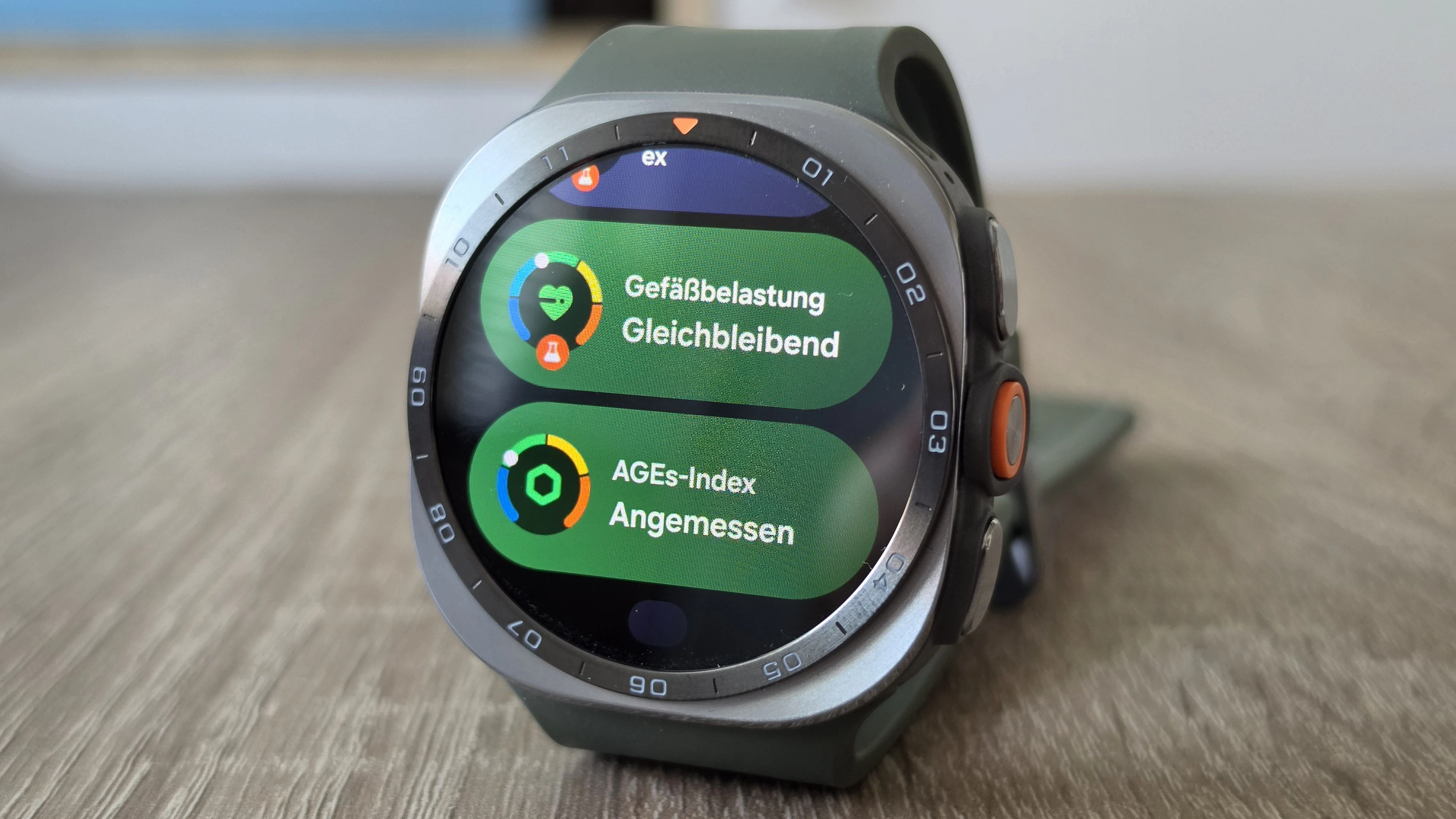Der Quick Button ermöglicht einen schnellen Zugriff auf wichtige Funktionen wie Trainingsstart oder Musiksteuerung.