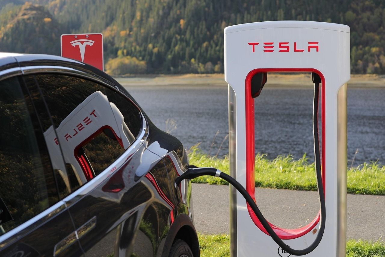 Im Zentrum des Plans steht die sogenannte V2G-Technologie (Vehicle-to-Grid).
